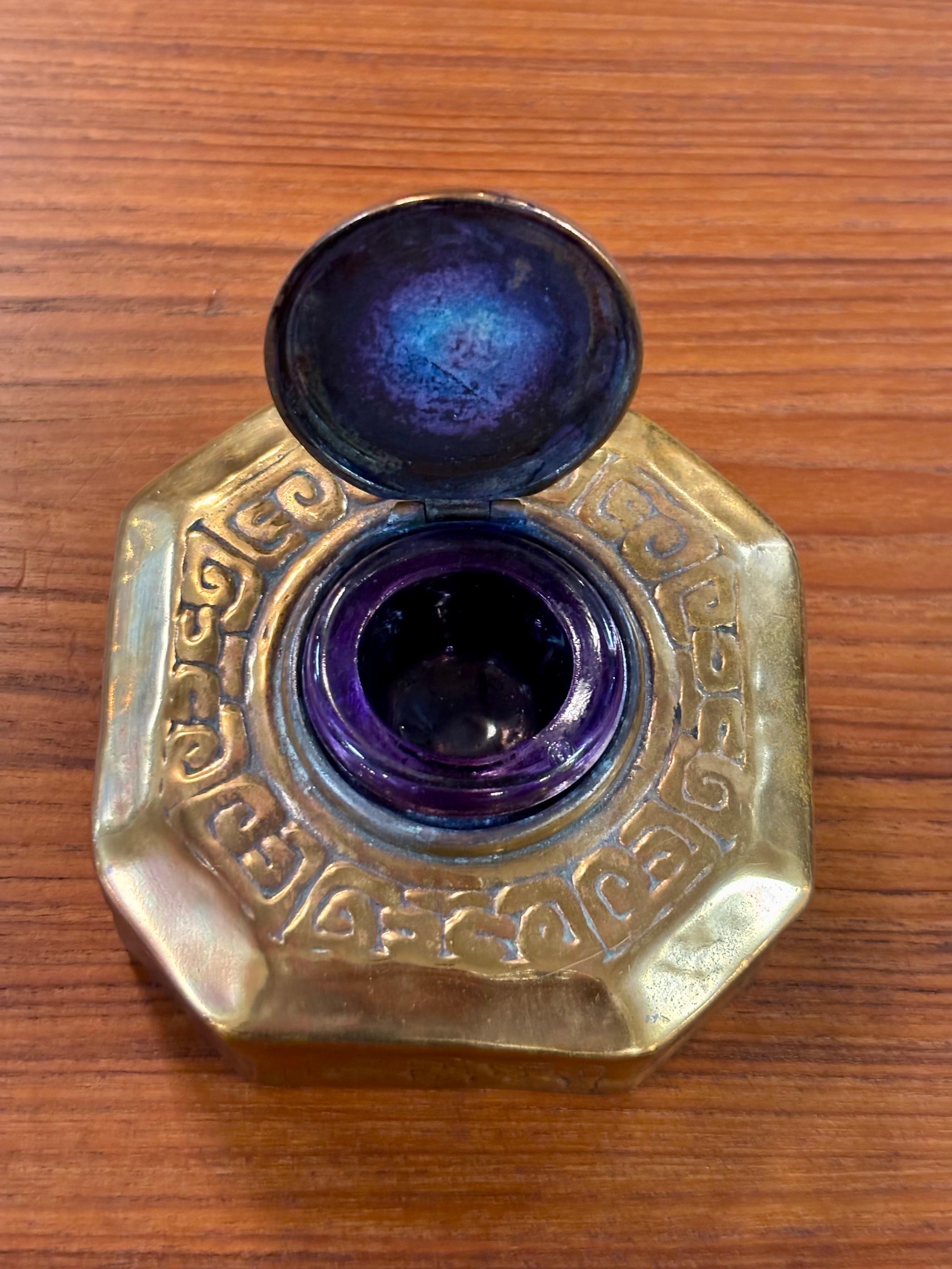 Tiffany Studios New York Sechs Pieces Messing Zodiac Desk Set, CIRCA 1890s (amerikanisch) im Angebot