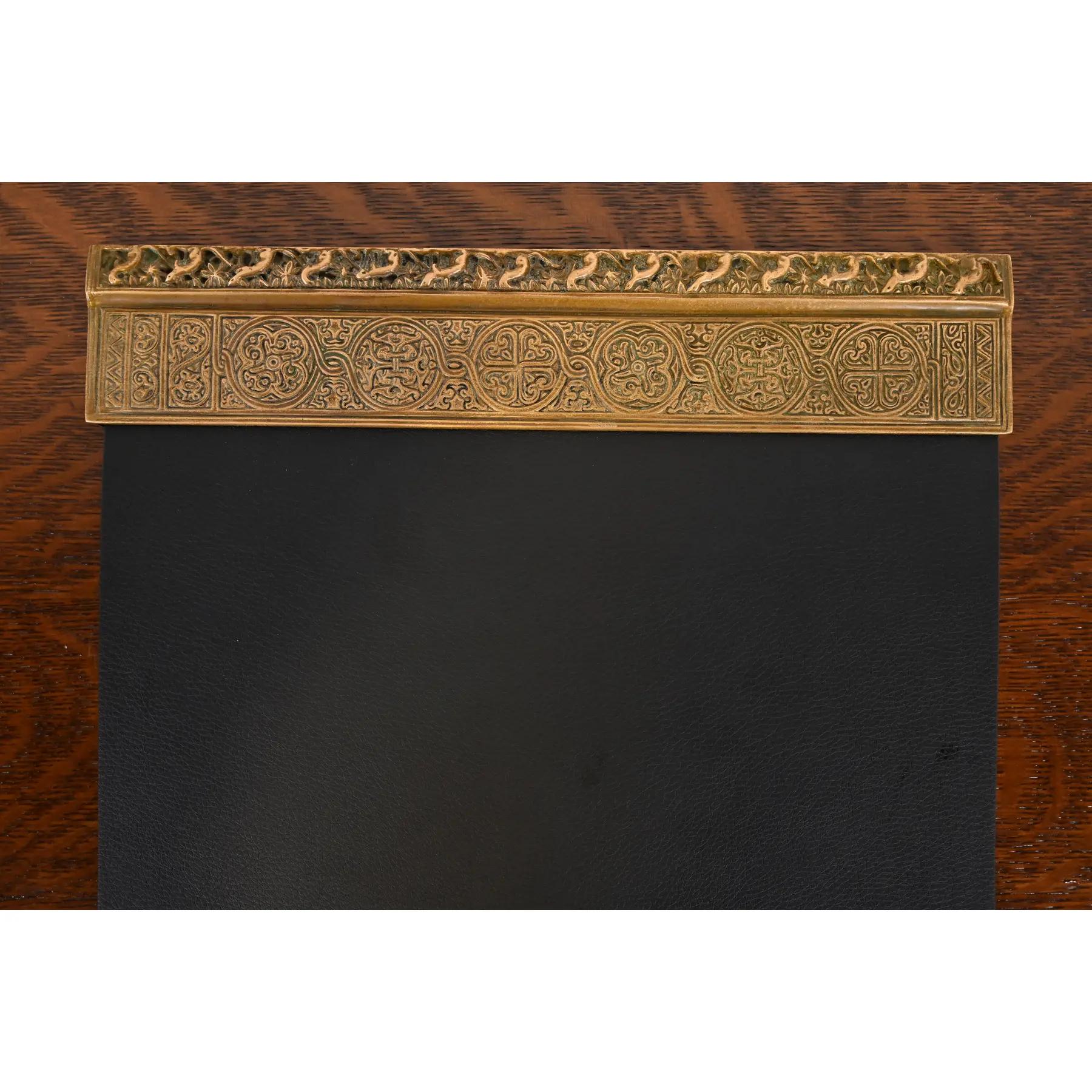 Tiffany Studios New York venezianische Bronze Doré Blotter endet mit Schreibtisch Blotter im Angebot 2