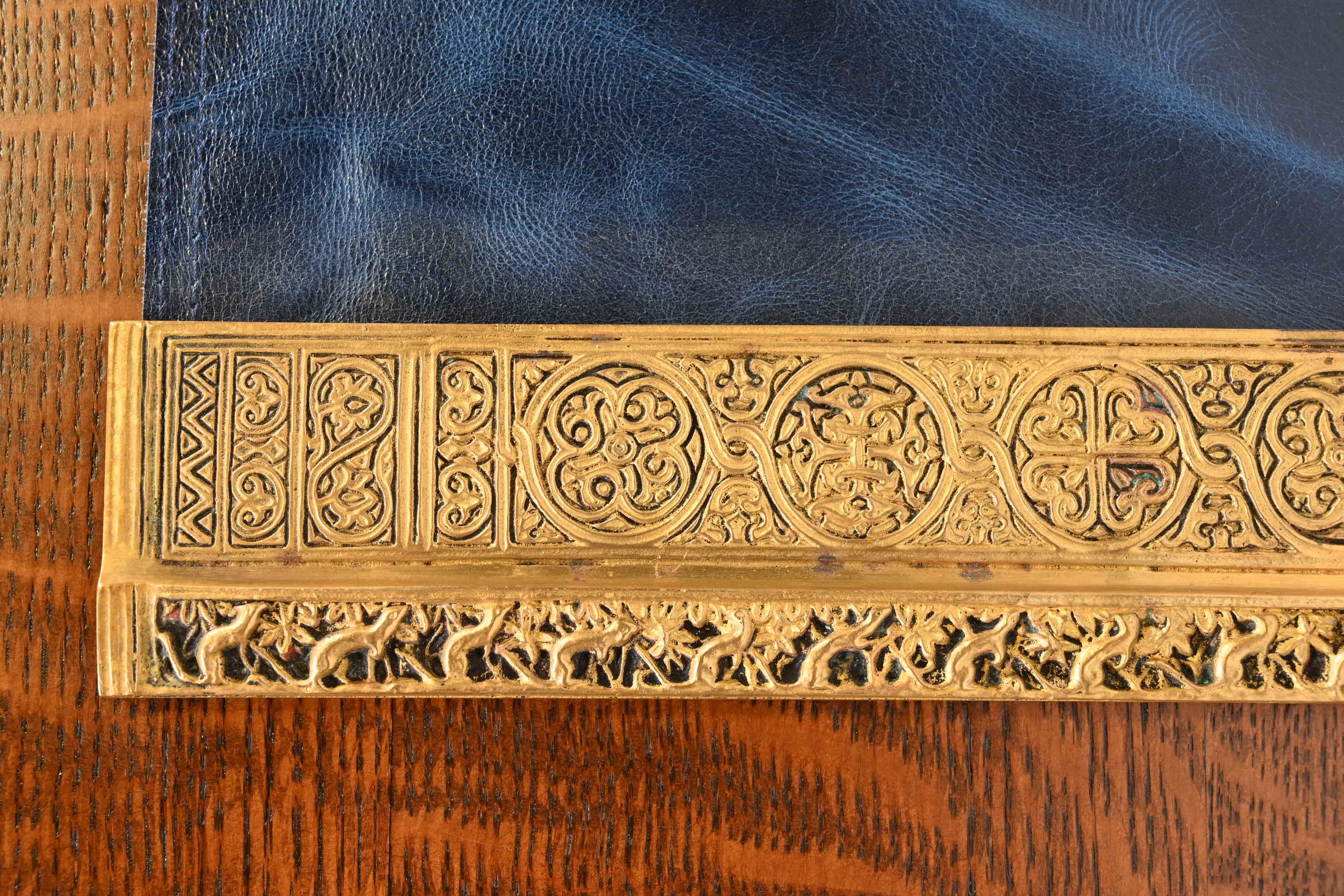Tiffany Studios New York venezianische Bronze Doré Blotter endet mit Leder Schreibtischunterlage im Angebot 4