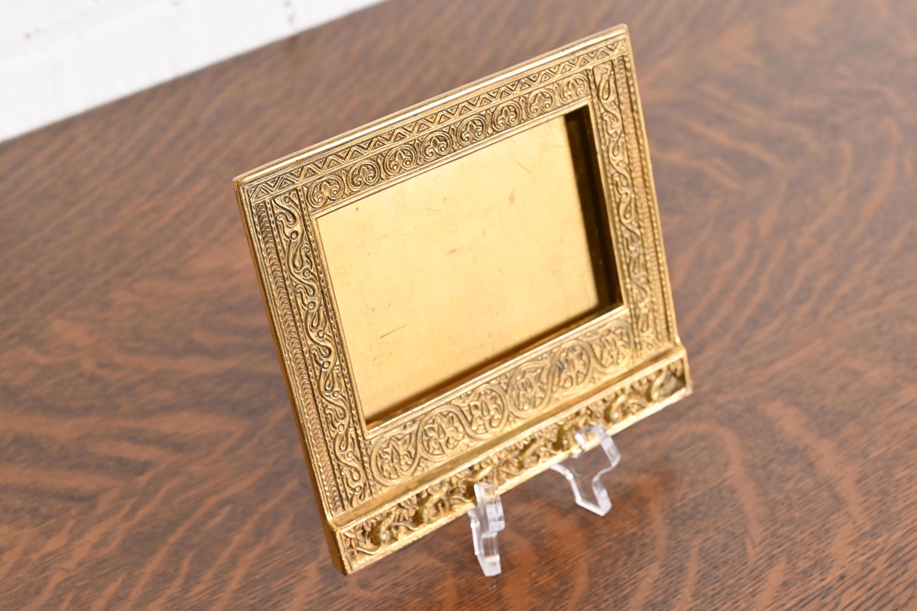 Tiffany Studios Nueva York Bronce veneciano Doré Calendario de escritorio o marco de fotos en Bueno estado para la venta en South Bend, IN