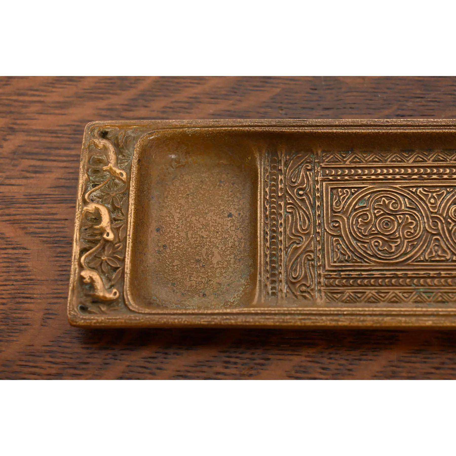 Tiffany Studios New York Venezianische Bronze Doré Stifttablett im Angebot 1