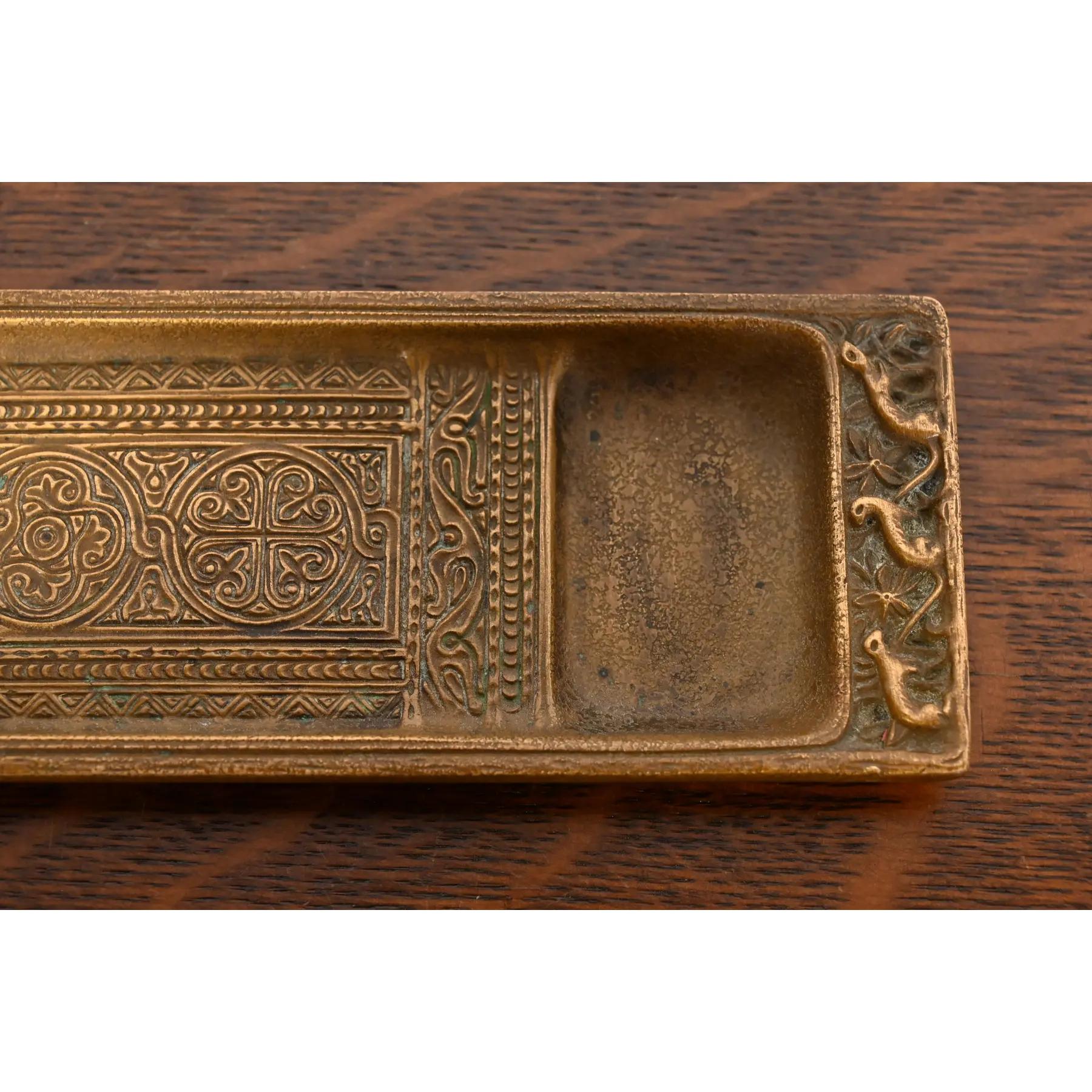 Tiffany Studios New York Venezianische Bronze Doré Stifttablett im Angebot 3