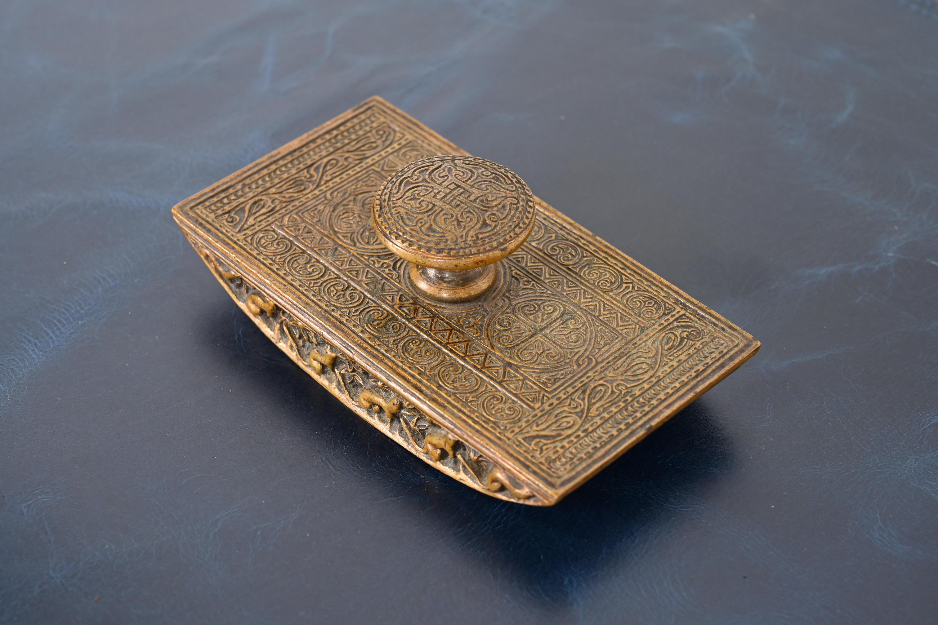 Tiffany Studios New York Venetian Bronze Rocker Blotter In Good Condition In South Bend, IN