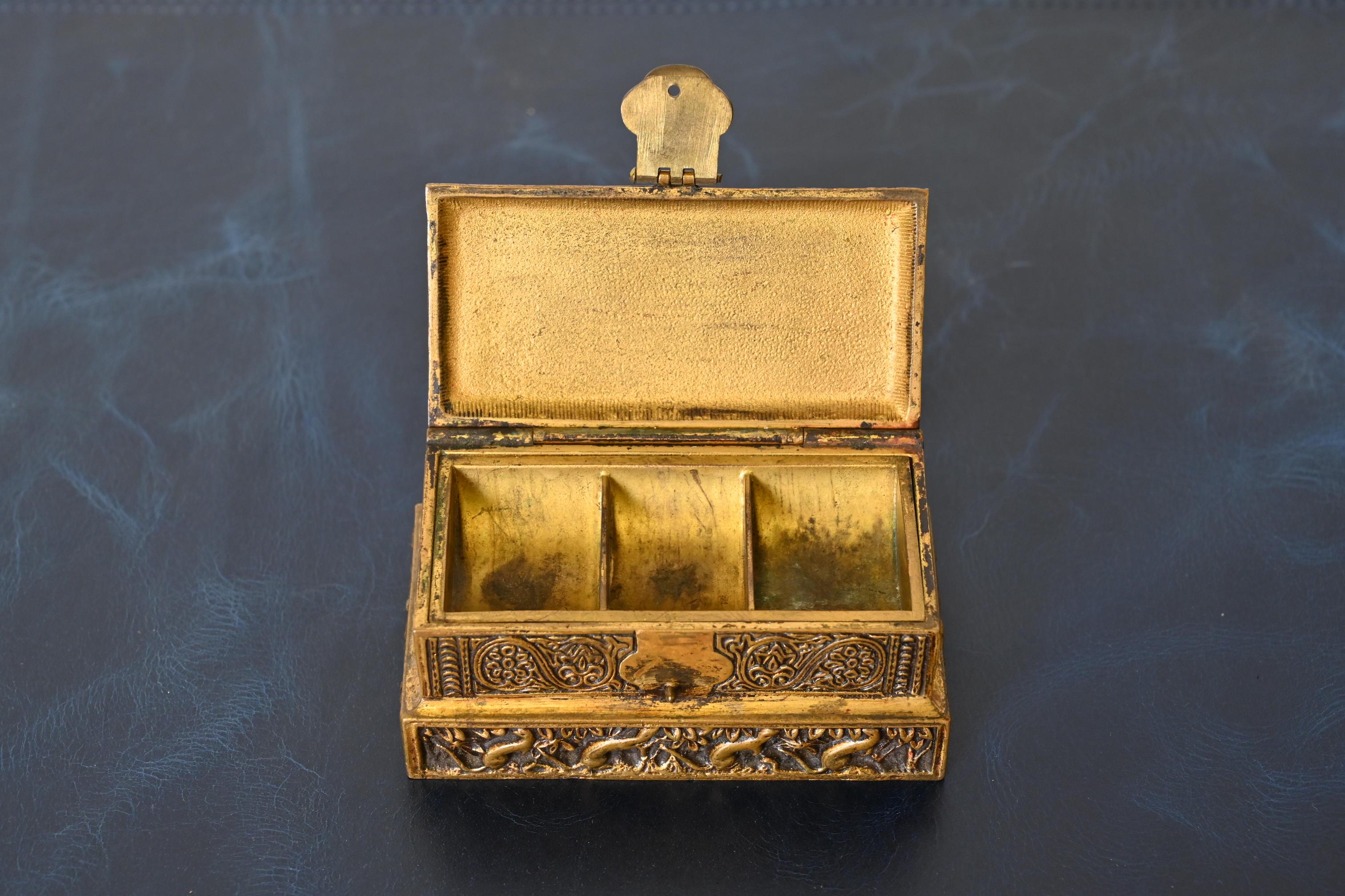 Tiffany Studios New York Venetian Bronze Stamp Box For Sale 2