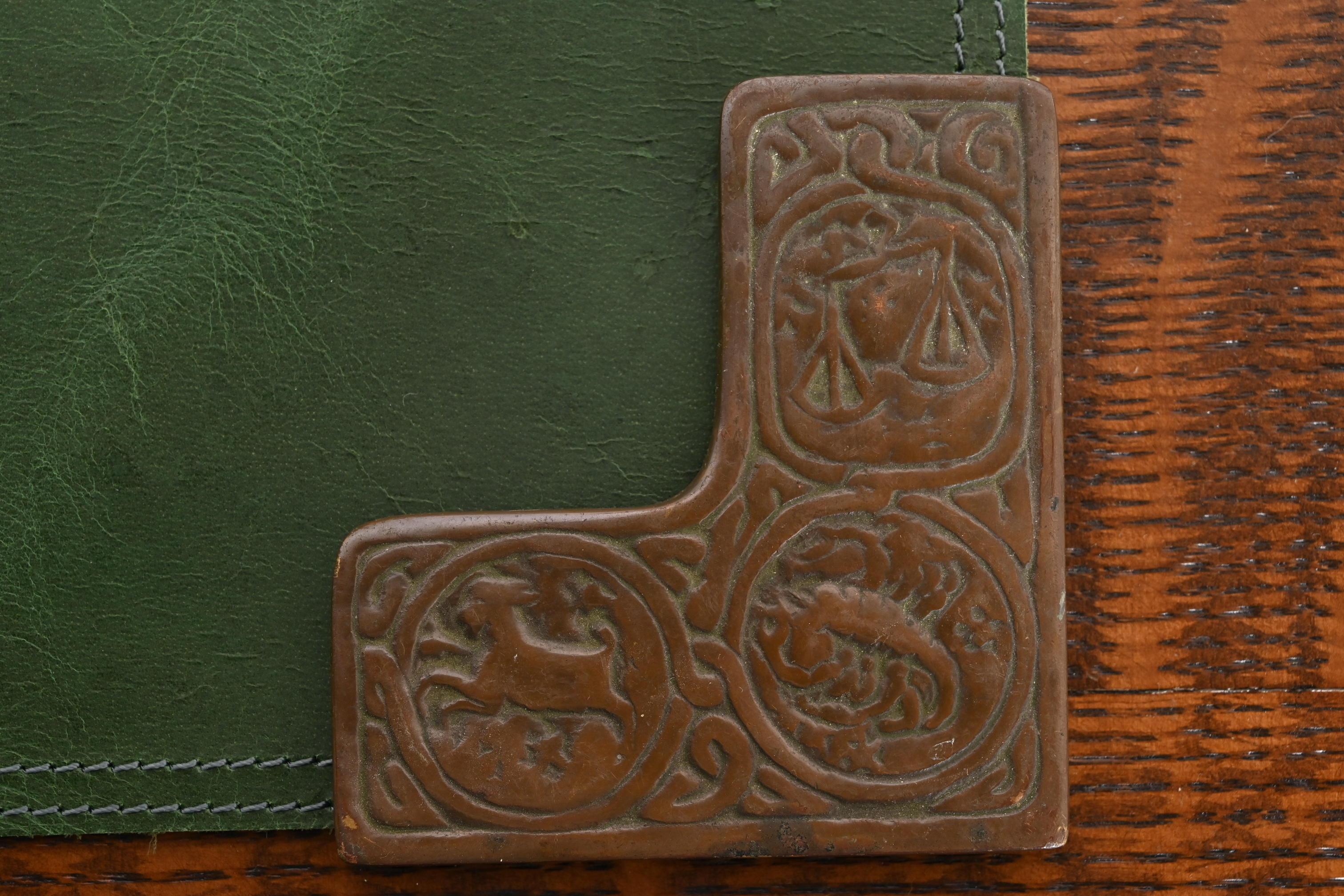 Tiffany Studios New York Zodiac Bronze-Blatter-Ecken mit Leder-Schreibtisch-Blatter im Angebot 4