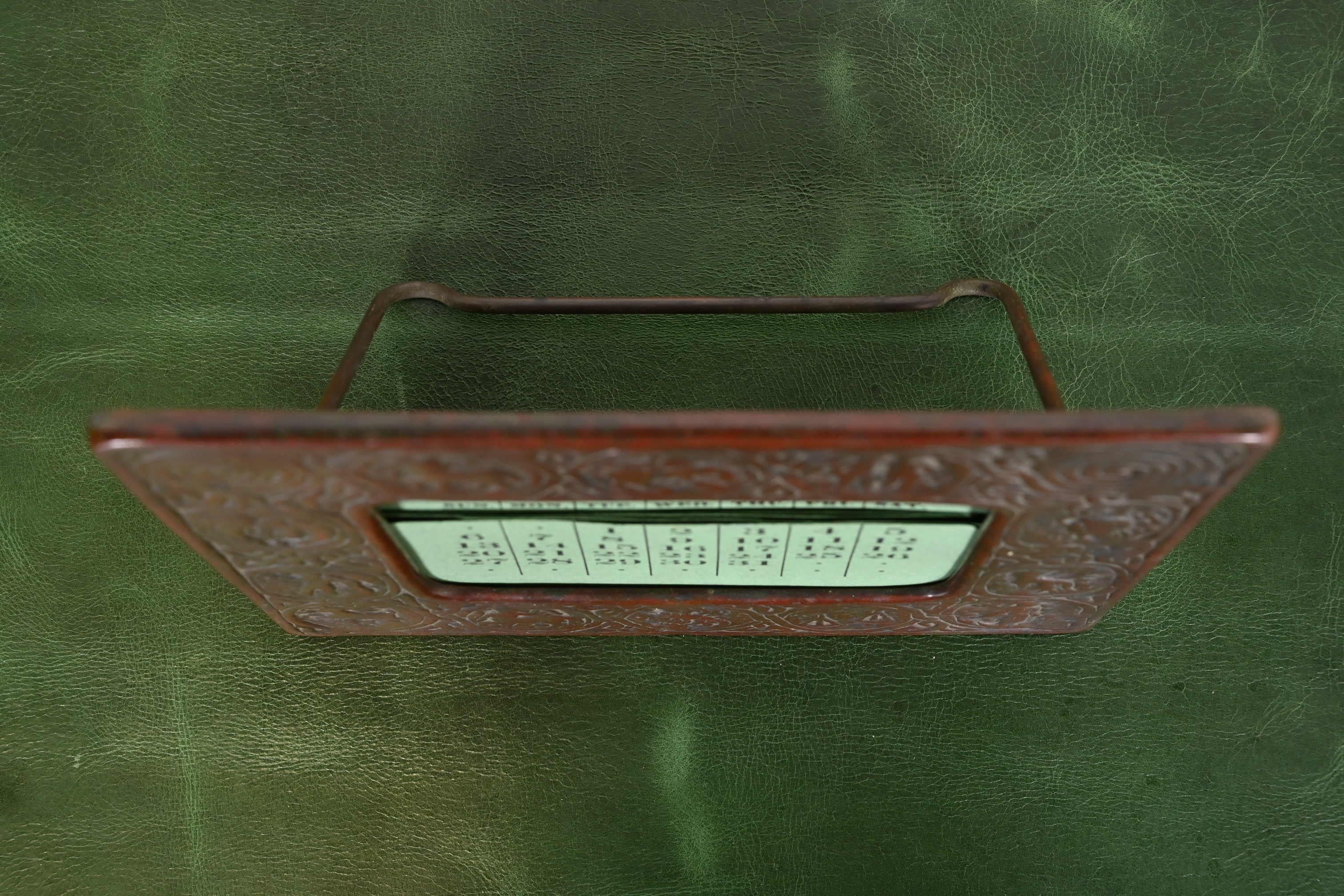 Tiffany Studios New York Zodiac Bronze Schreibtisch Kalenderhalter oder Bilderrahmen aus Bronze im Angebot 1