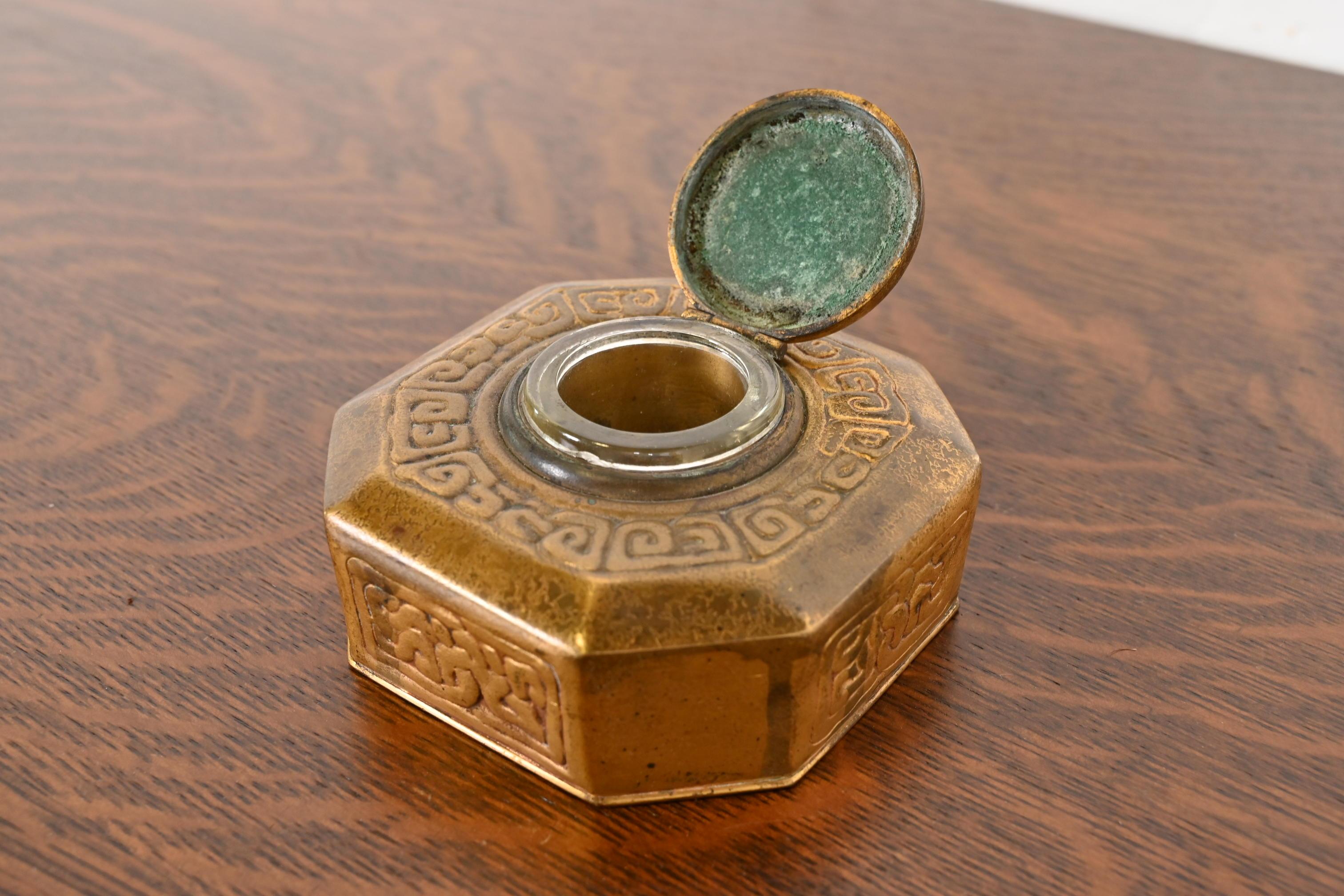 Calamaio Zodiac Bronze Doré di Tiffany Studios New York in vendita 2