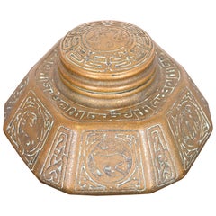 Calamaio grande in bronzo doré di Tiffany Studios A New York 'Zodiac'