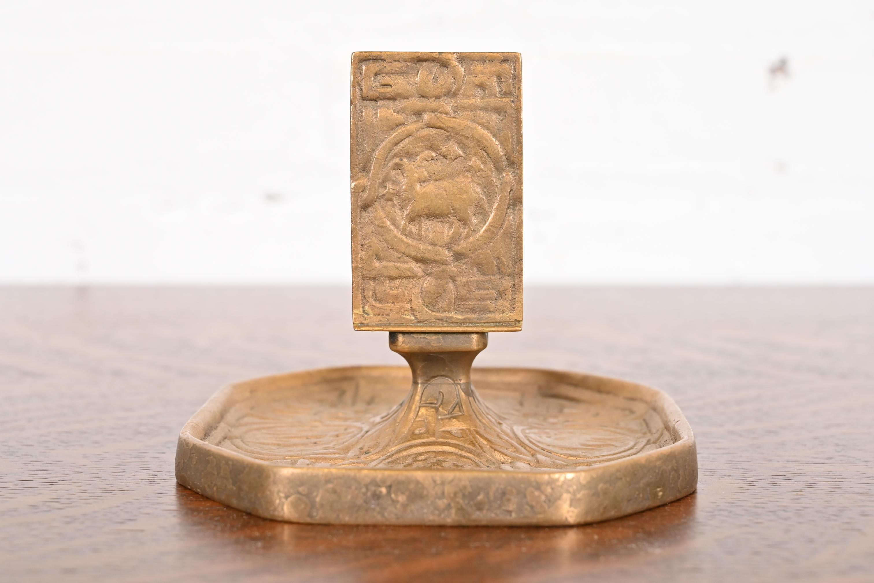 Americano Portafiammiferi Zodiac Bronze Doré di Tiffany Studios New York in vendita