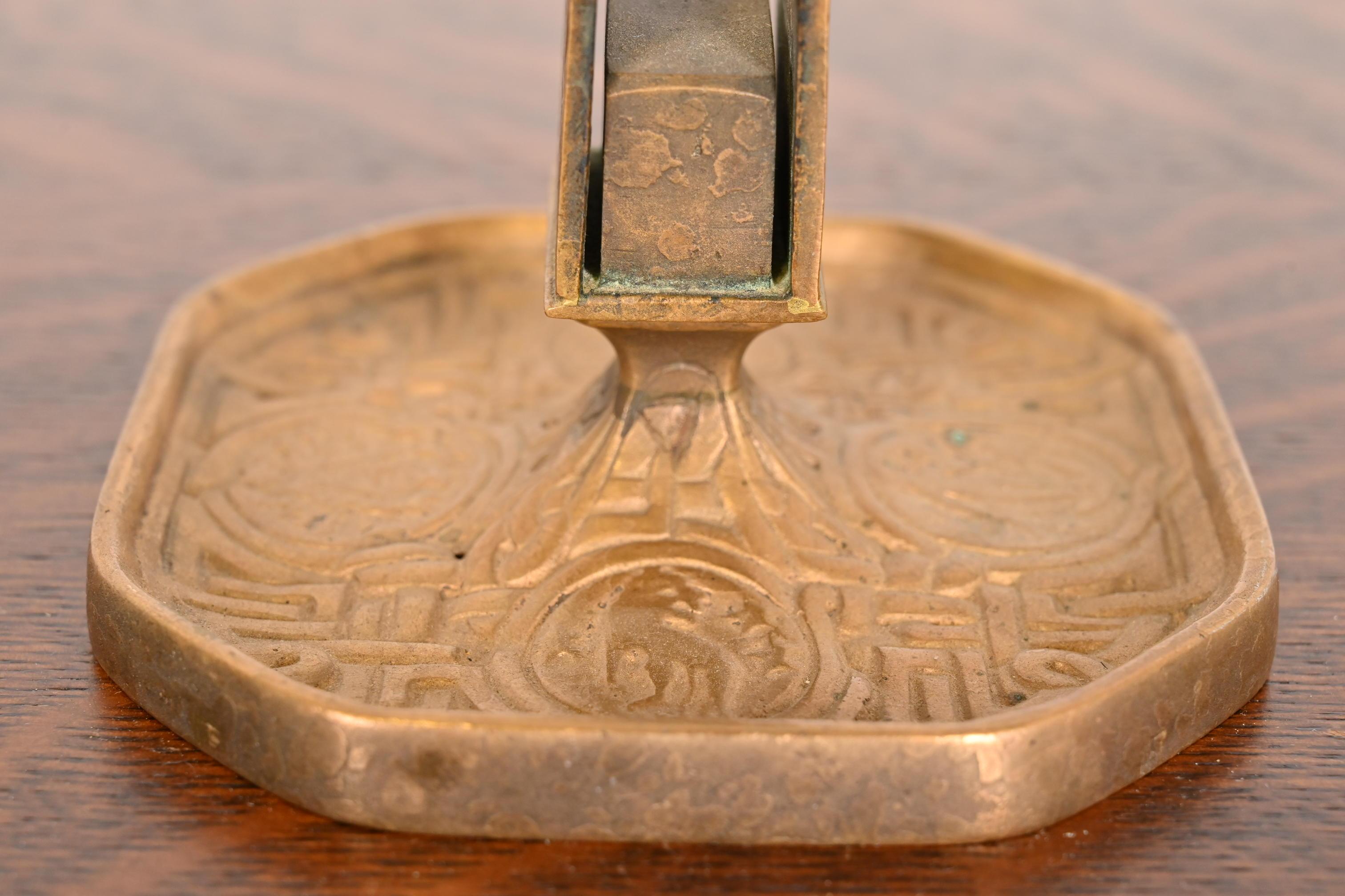 Portafiammiferi Zodiac Bronze Doré di Tiffany Studios New York in vendita 2