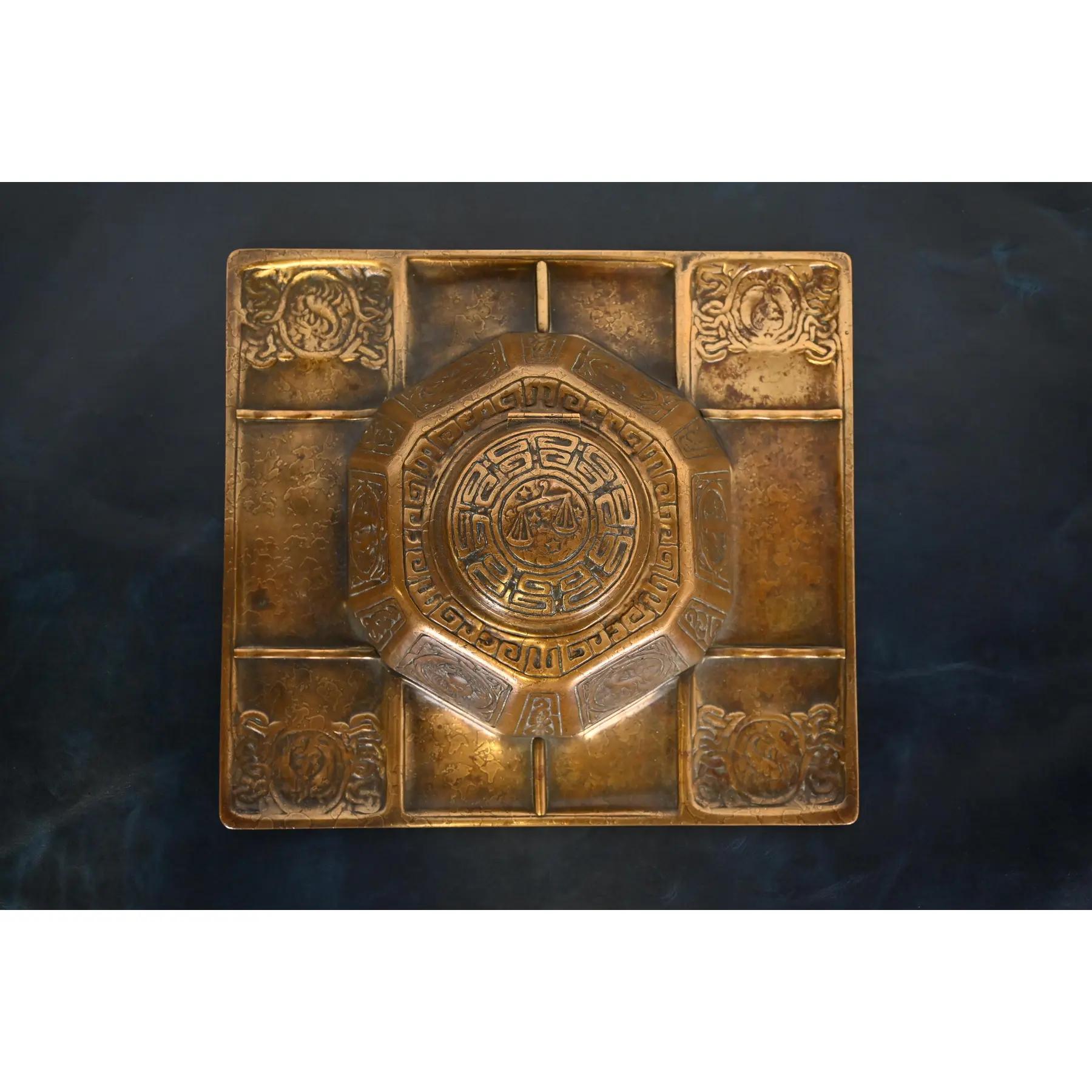 XX secolo Calamaio per partner in bronzo Doré di Tiffany Studios New York con vassoio da tavolo in vendita