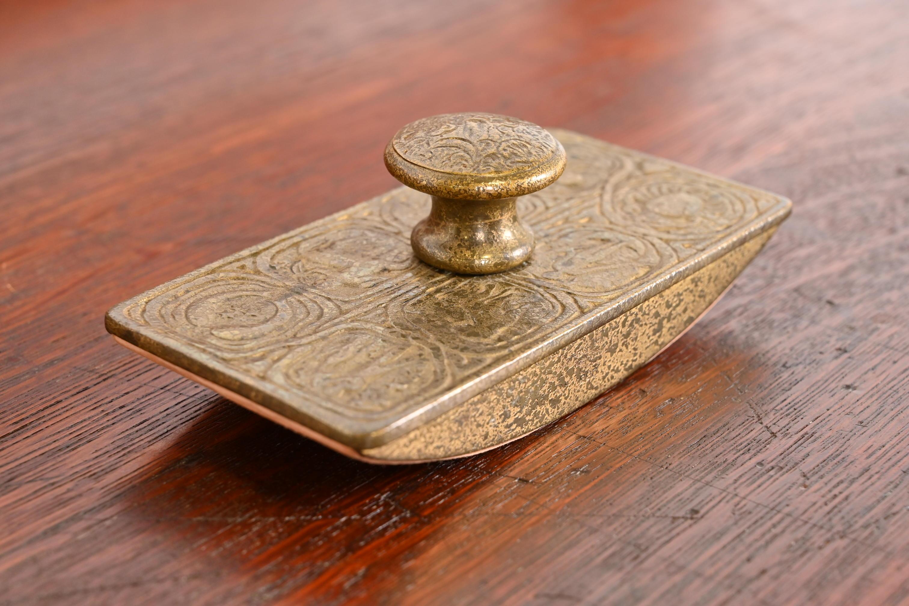 Tiffany Studios New York Zodiac Bronze Doré Rocker Blotter im Angebot 1