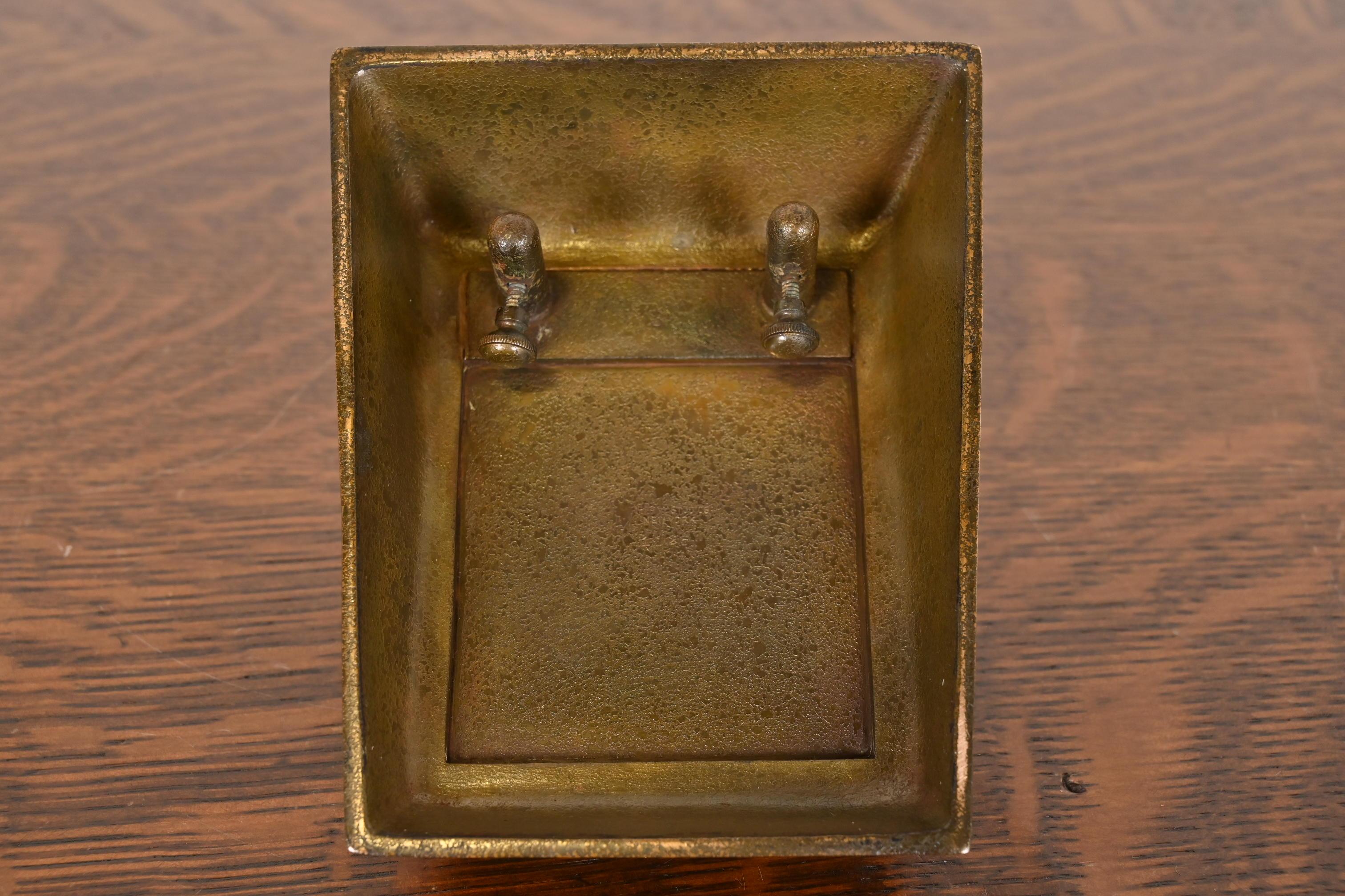 Tiffany Studios New York Zodiac Bronze Ewiger Schreibtisch Kalender, um 1910 im Angebot 4