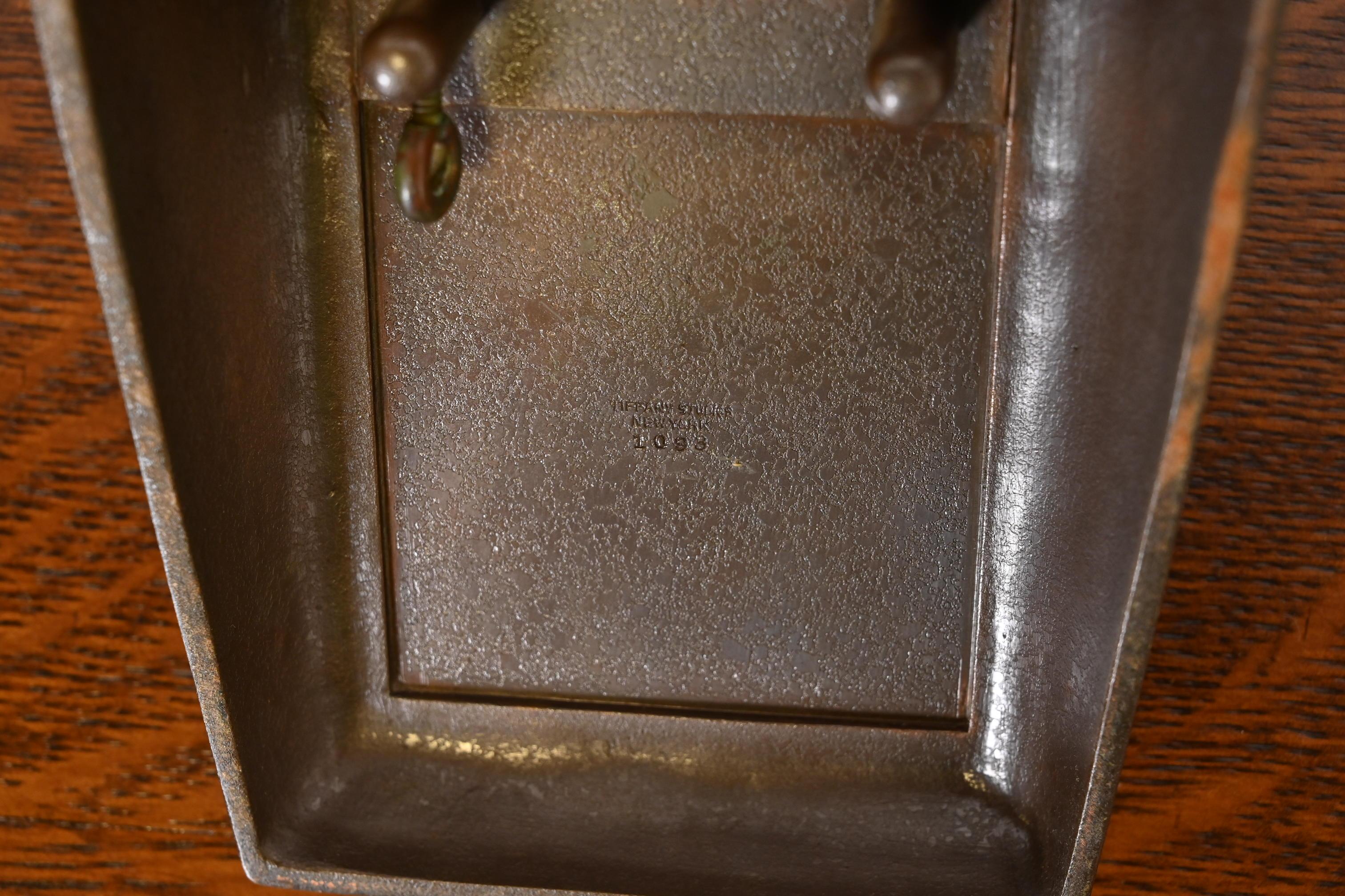 Tiffany Studios New York Zodiac Bronze Ewiger Schreibtisch Kalender, um 1910 im Angebot 8