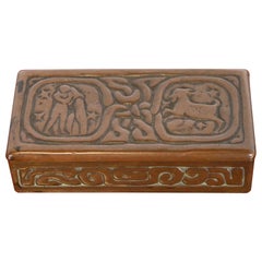 Studio A di Tiffany Studios New York Zodiac Bronze Stamp Box