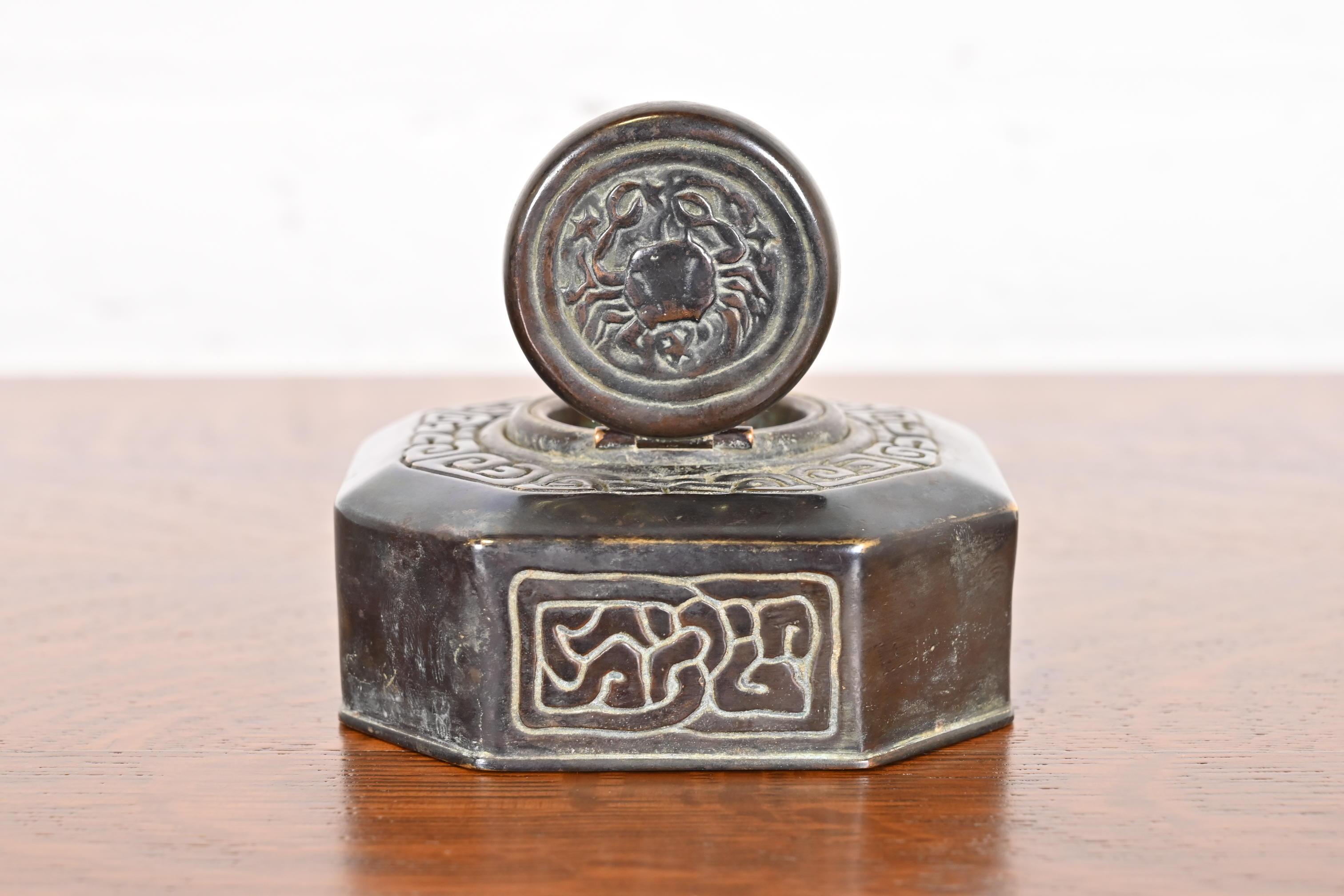 Tintenfass „Zodiac“ aus patinierter Bronze, Tiffany Studios, New York im Angebot 7