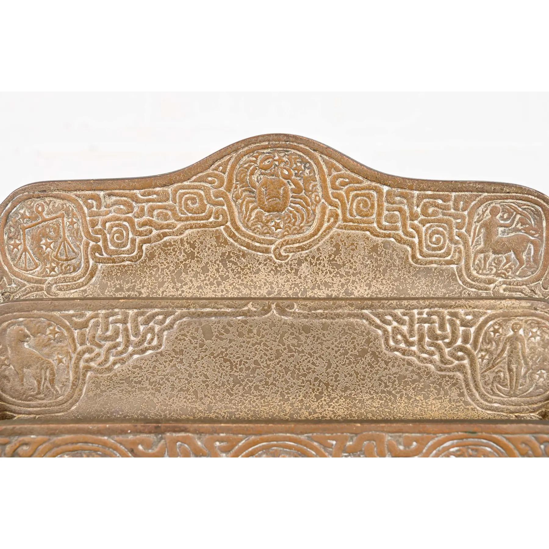 Bronzo Tiffany Studios New York Zodiac Pattern Porta lettere in bronzo Doré in vendita