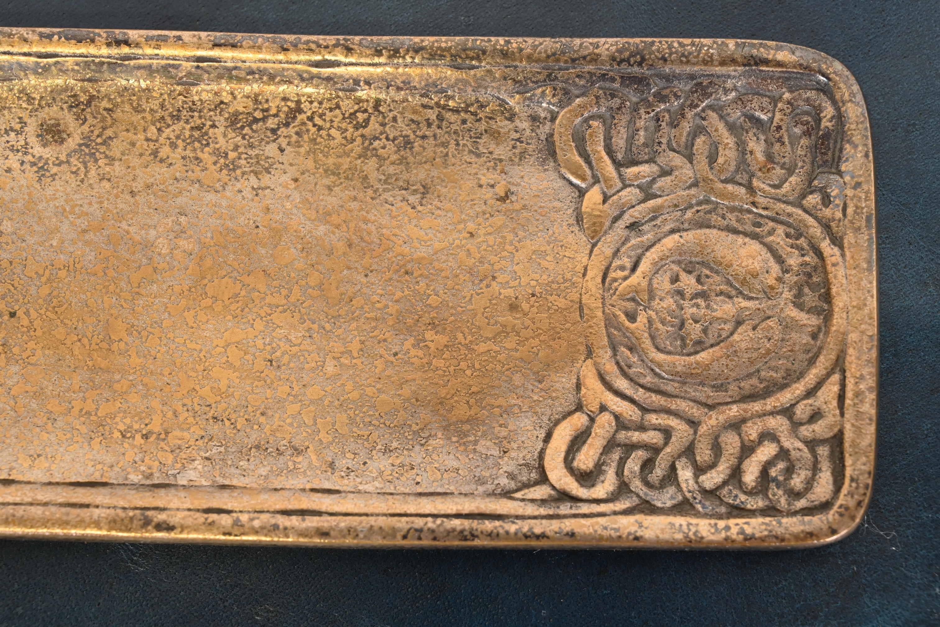 Vassoio per penne Doré in bronzo con motivo Zodiac di Tiffany Studios New York in vendita 2