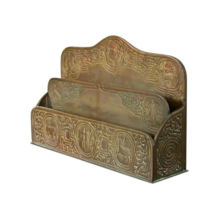 Tiffany Studios New York Zodiac Pattern Portalettere in bronzo in vendita