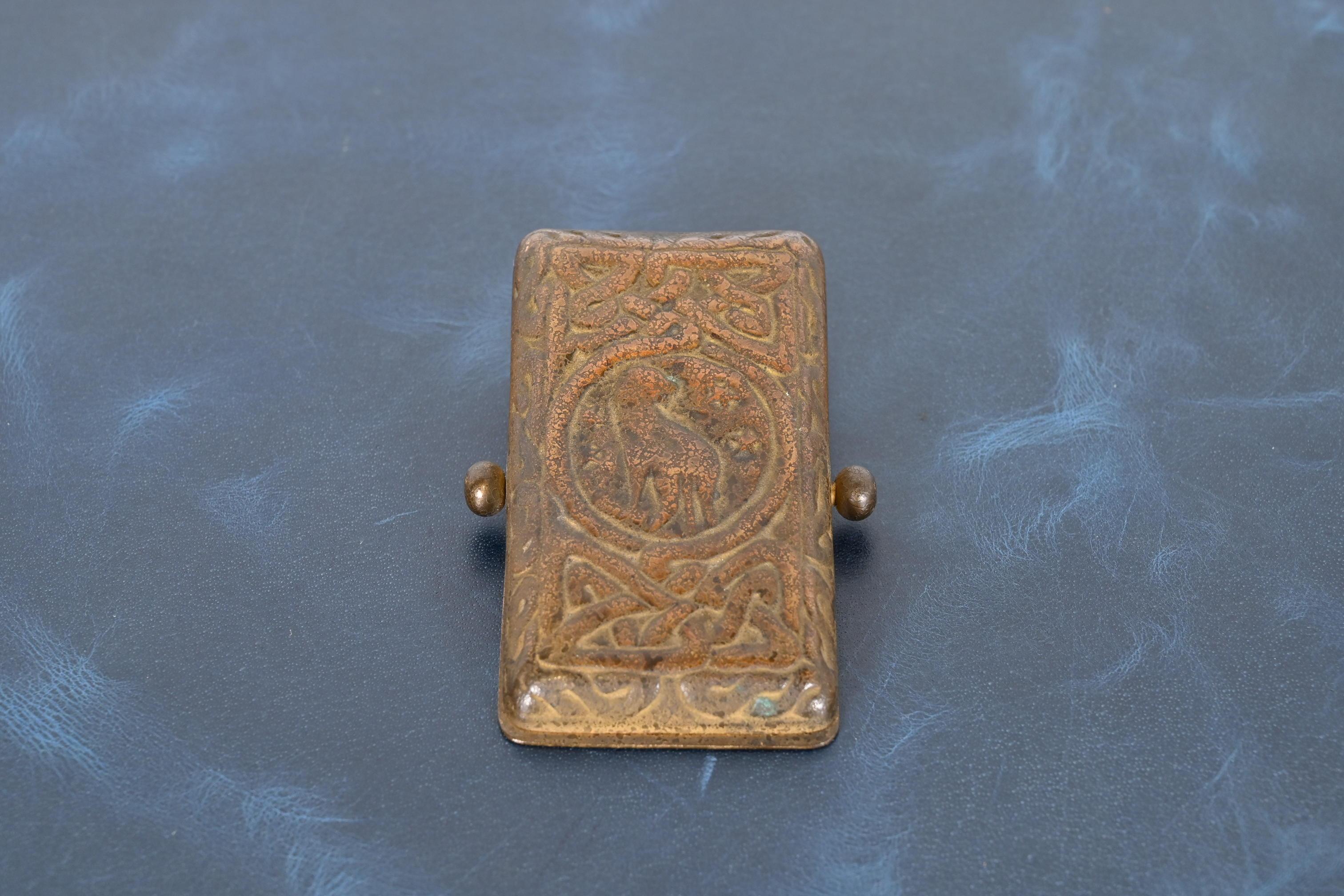 Tiffany Studios New York Zodiac Pattern Bronze Paper Clip In condizioni buone in vendita a South Bend, IN