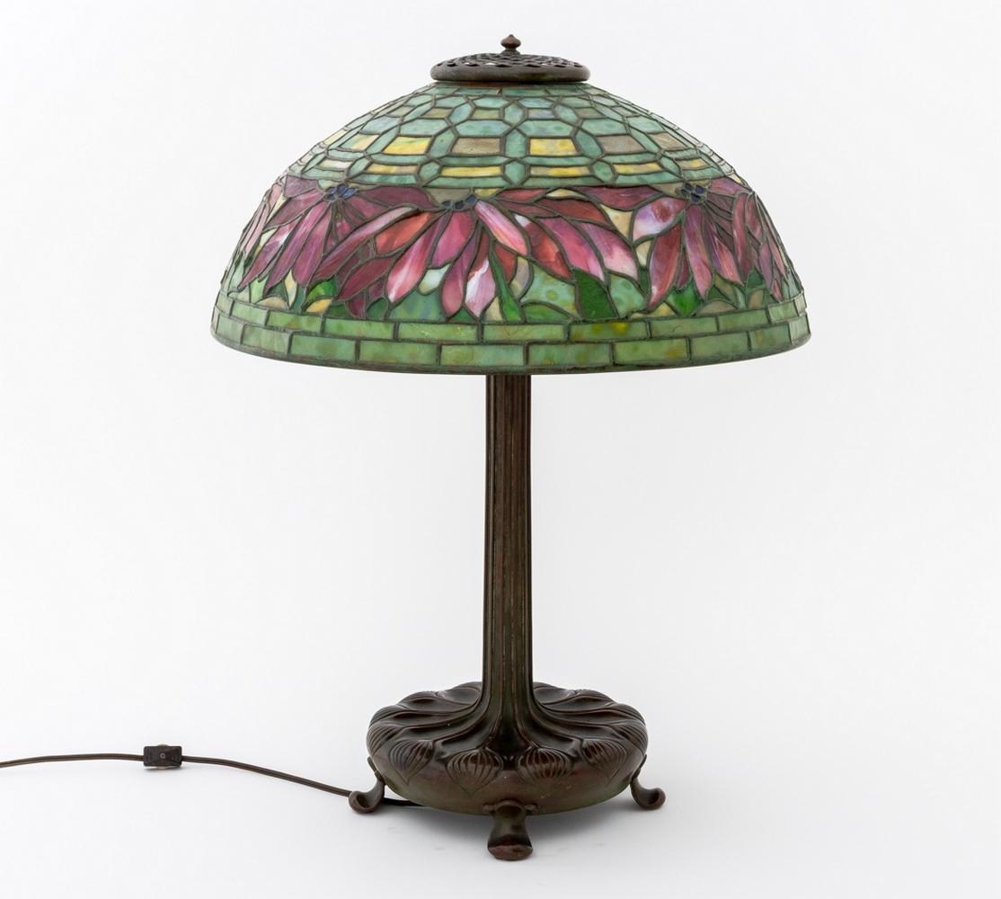 Tiffany Studios Poinsettia Tischlampe im Angebot 1