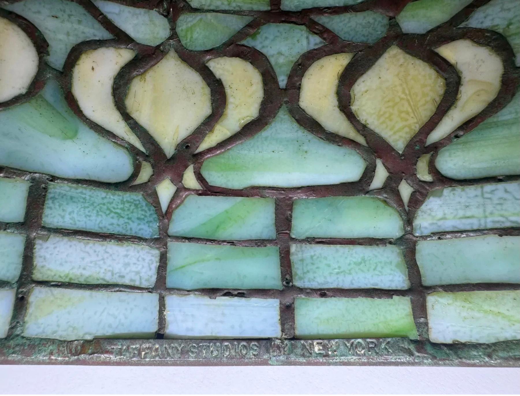 Tiffany Studios Pomegranate Table Lamp For Sale 3