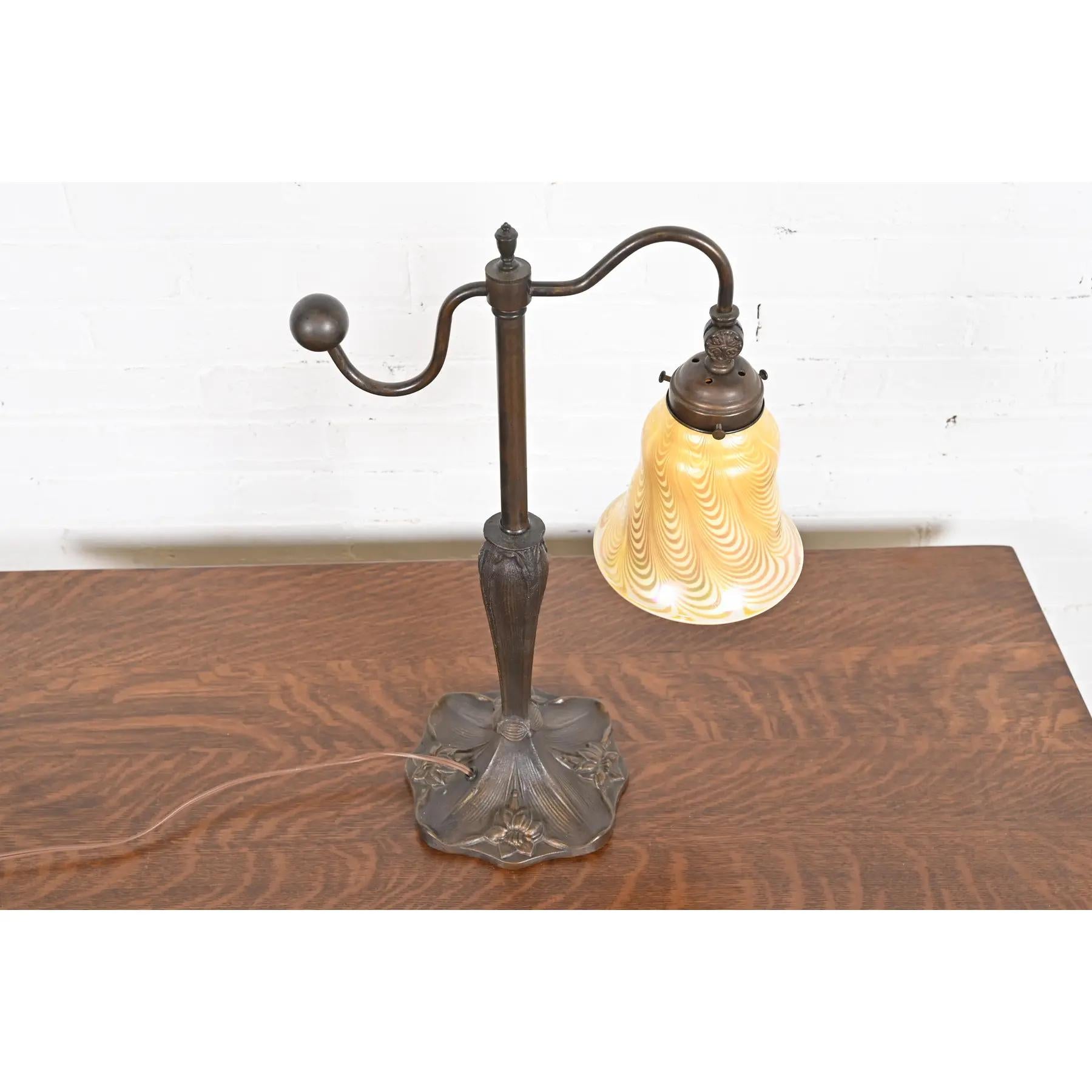 Tiffany Studios Style Art Nouveau Bronze Counterbalance Desk Lamp In Good Condition For Sale In South Bend, IN