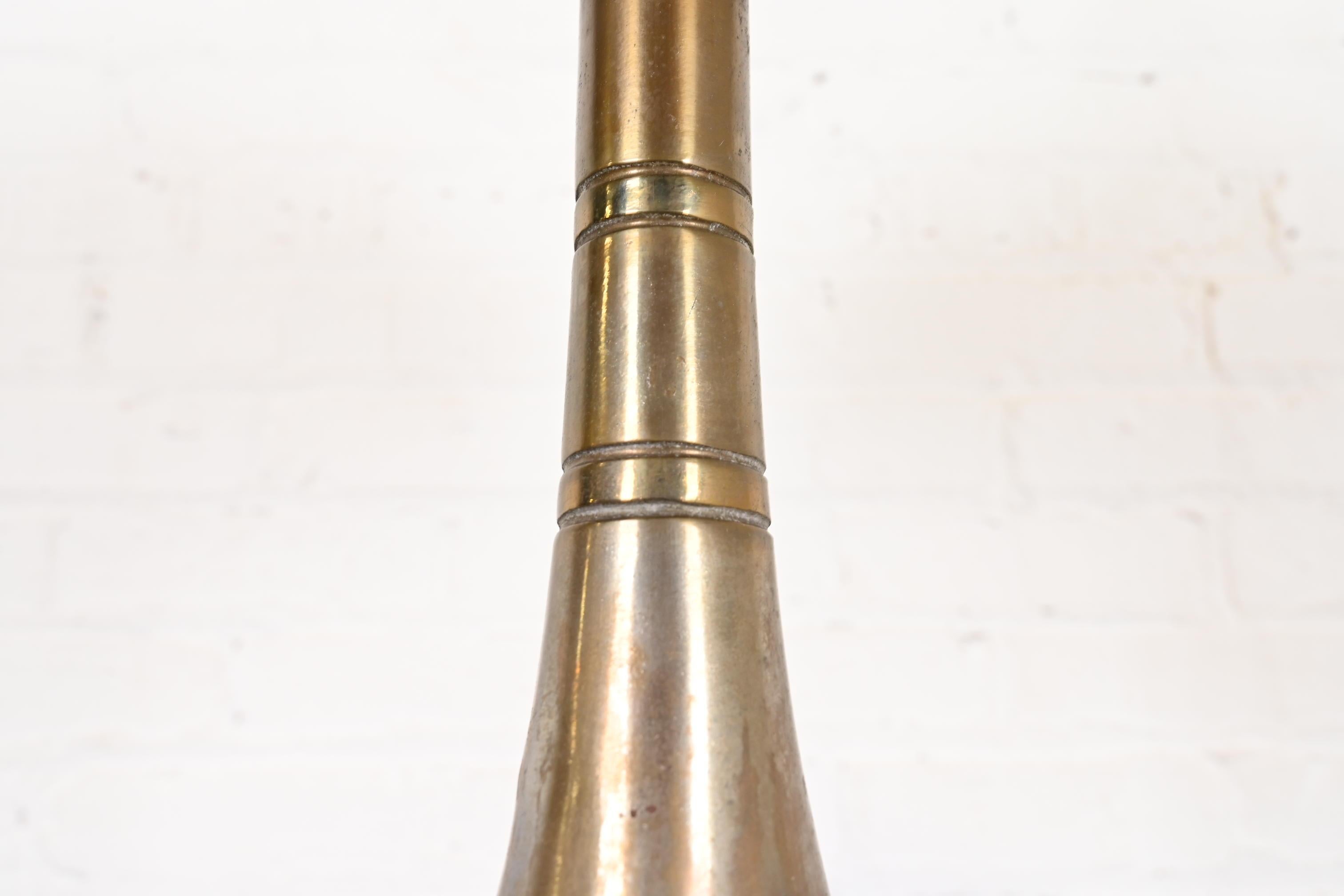 Lámpara de sobremesa de bronce estilo Arts & Crafts Tiffany Studios con pantalla de vidrieras Bronce en venta