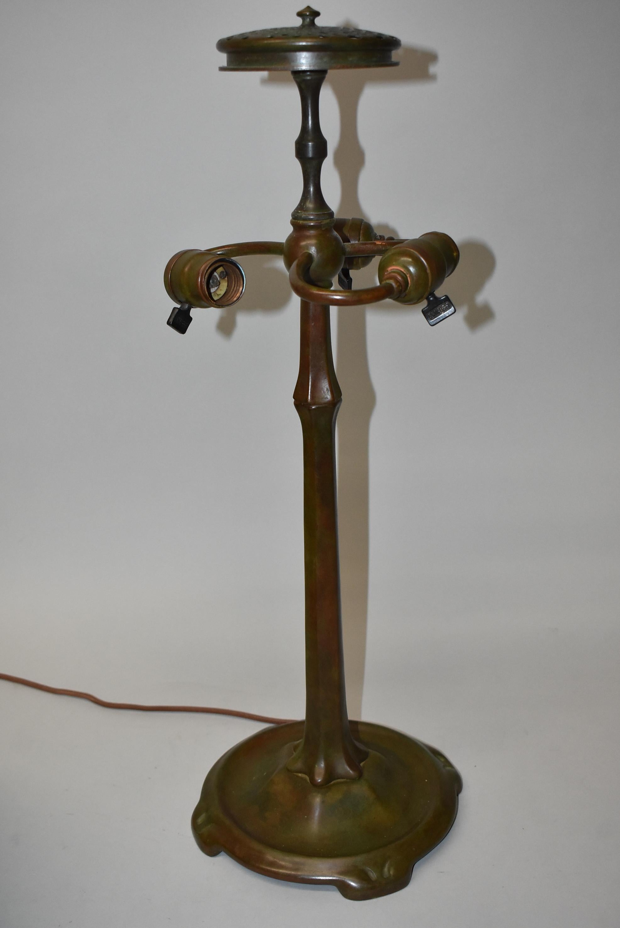 Tiffany Studios Lampe en verre au plomb 