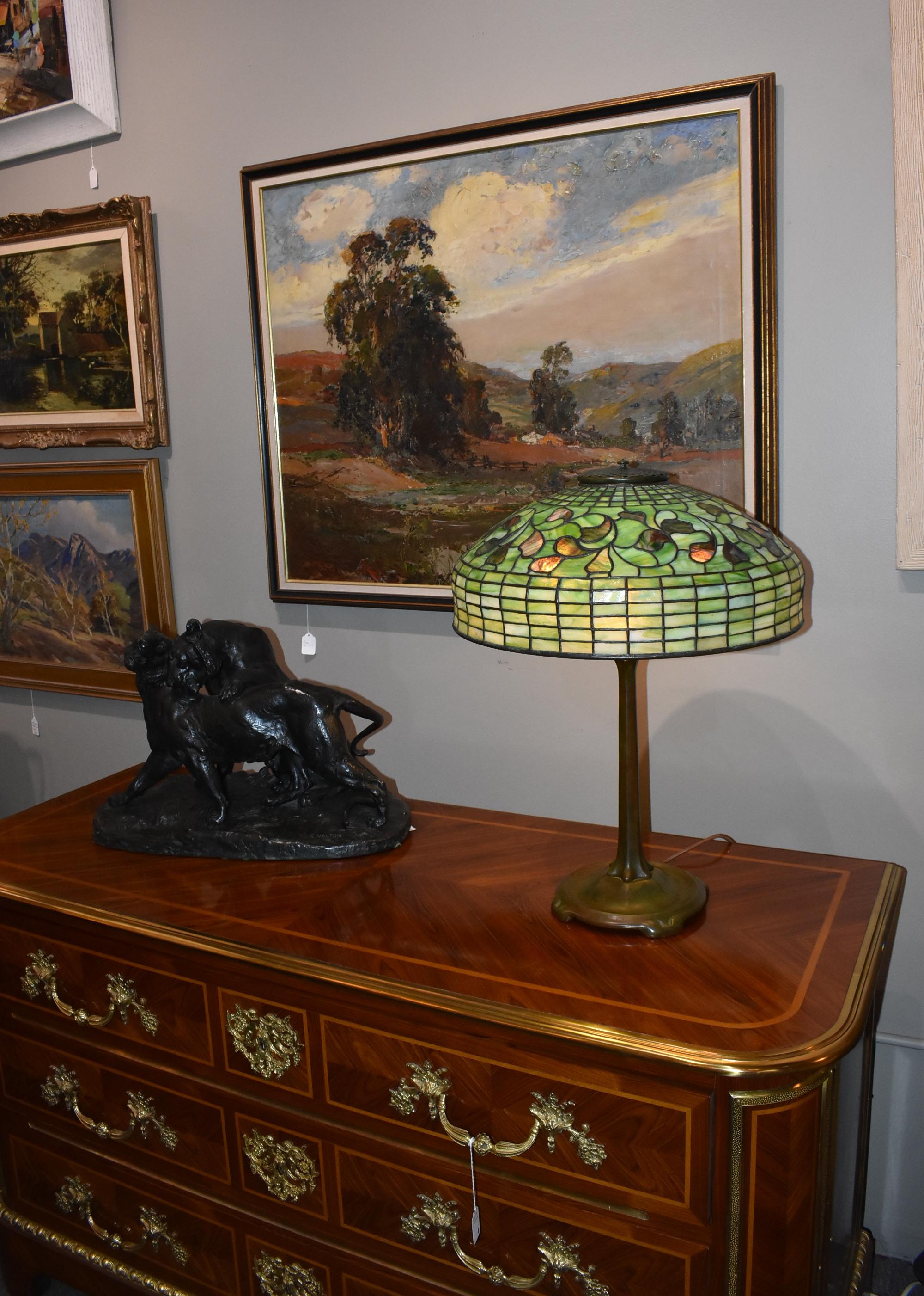 Lámpara de cristal emplomado Tiffany Studios Swirling Leaf 18