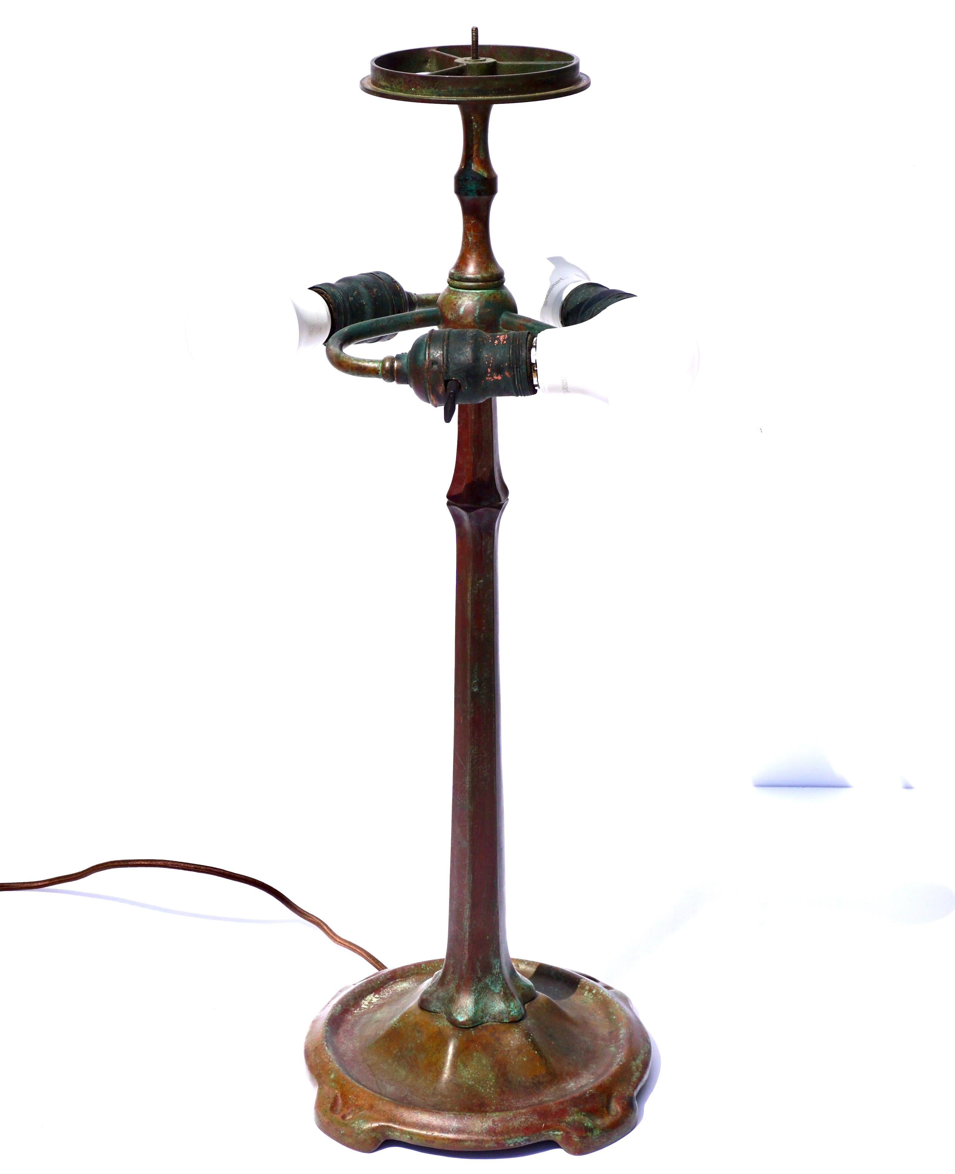 Bronze Tiffany Studios Swirling Lemon Leaf Table Lamp For Sale