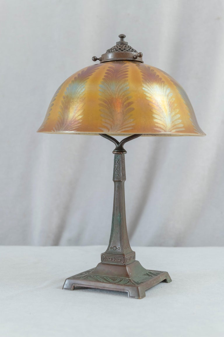 American Tiffany Studios Table Lamp w/Hand Blown Art Glass Shade, All Signed, ca. 1905 For Sale