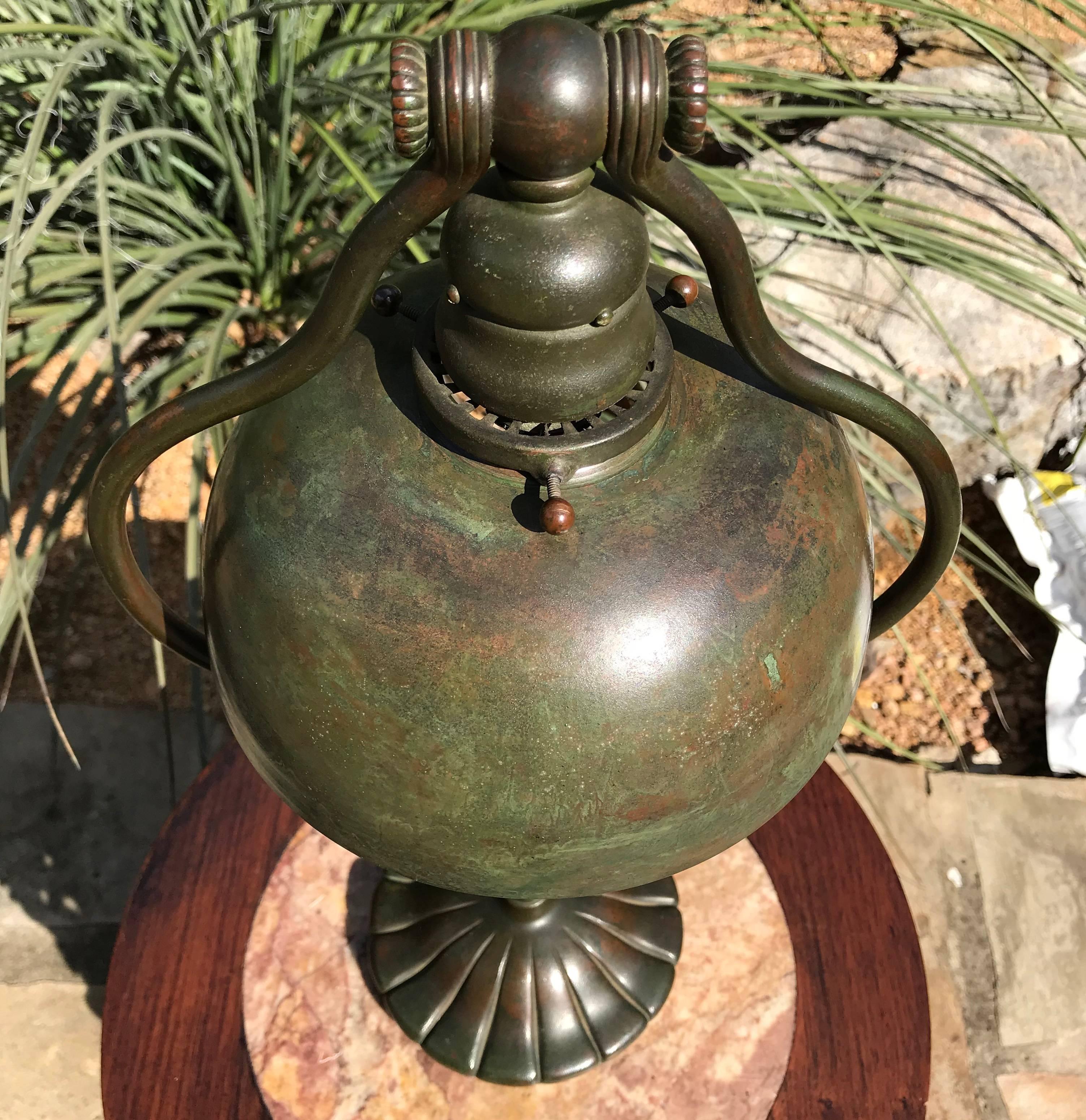 Tiffany Studios Große Bronze Harfe Tisch Schreibtischlampe New York:: 1915 (amerikanisch)