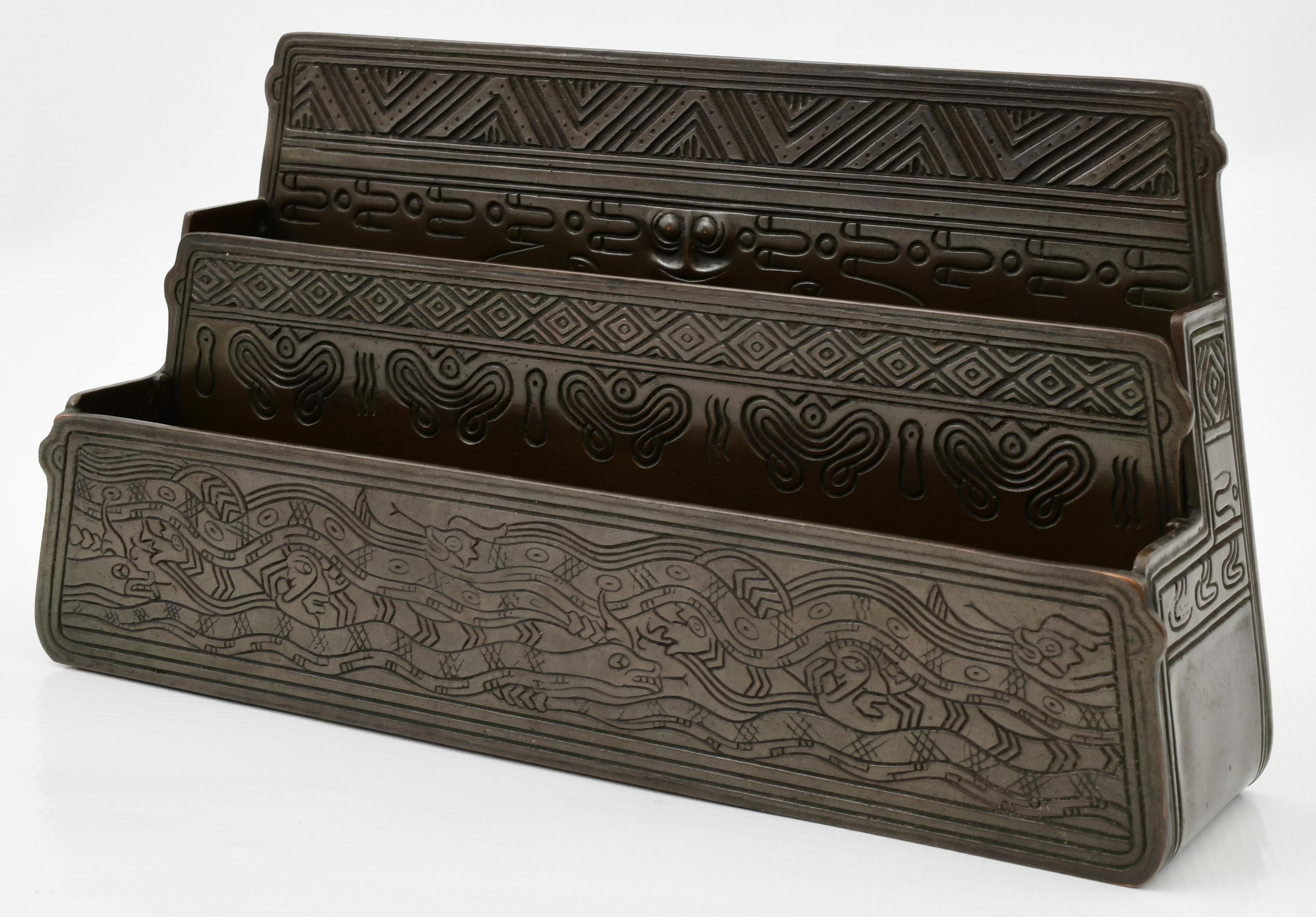 Tiffany Studios Thirteen-Piece 'American Indian' Desk Set For Sale 7