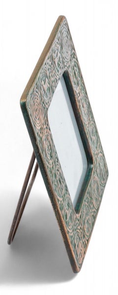 Cadre de calendrier en bronze à motif "Zodiac" de Tiffany Studios, Model No 942, 20th Century Studios