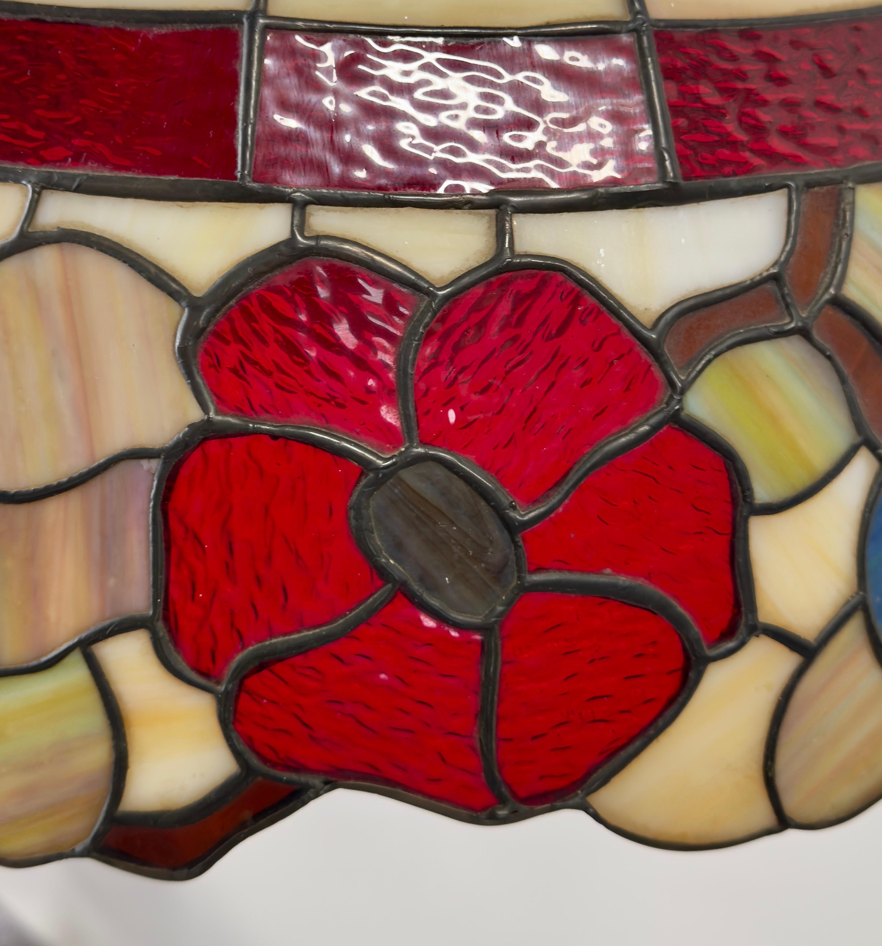 Vidrieras Art Nouveau estilo Tiffany  Colgante o araña multicolor en venta 4
