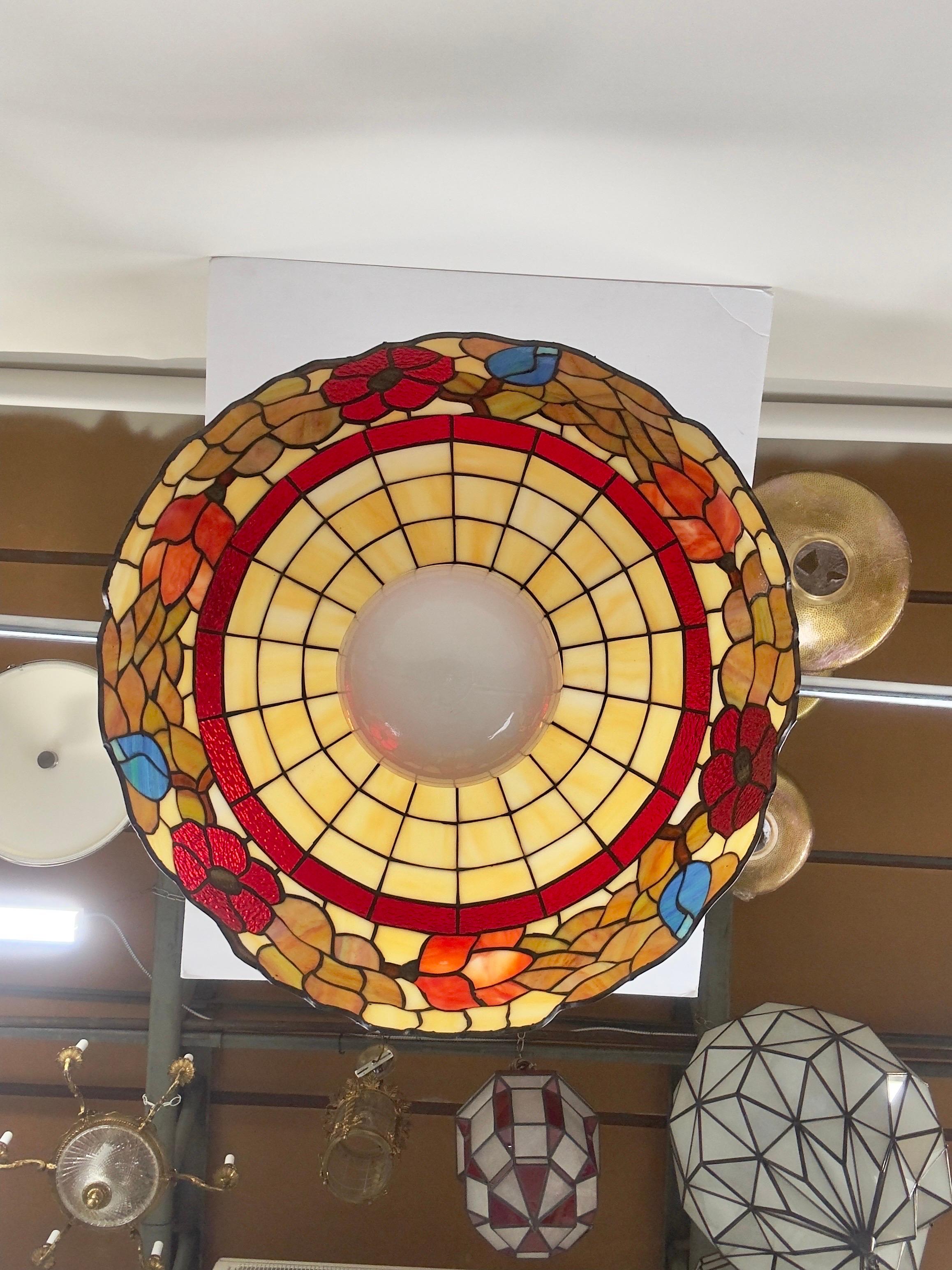 Vidrieras Art Nouveau estilo Tiffany  Colgante o araña multicolor siglo XIX en venta