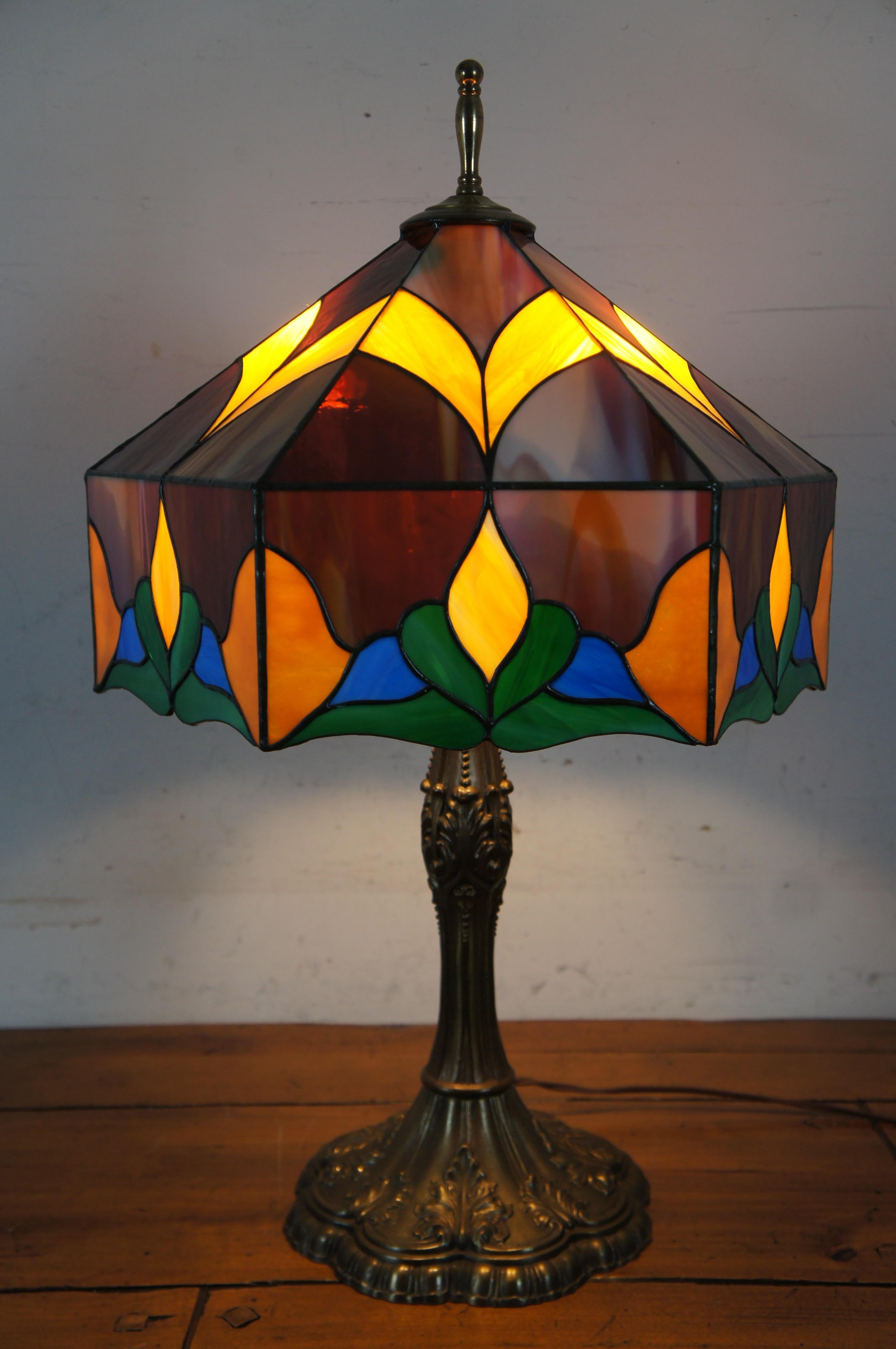 Lampe de salon à 2 lumières en verre teinté de style Tiffany Art Nouveau 26