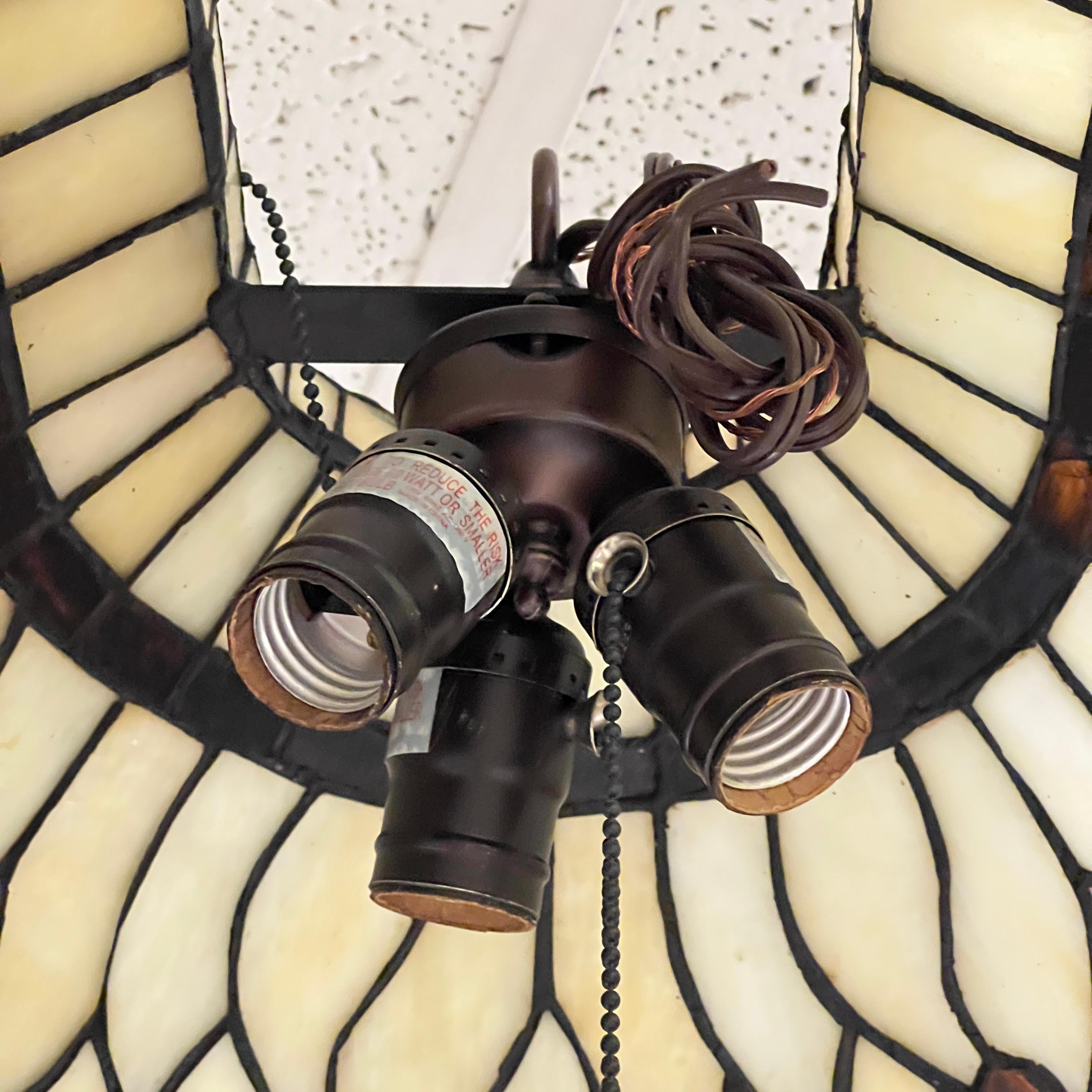 Ciondolo a forma di libellula in vetro colorato in stile Tiffany in vendita 8