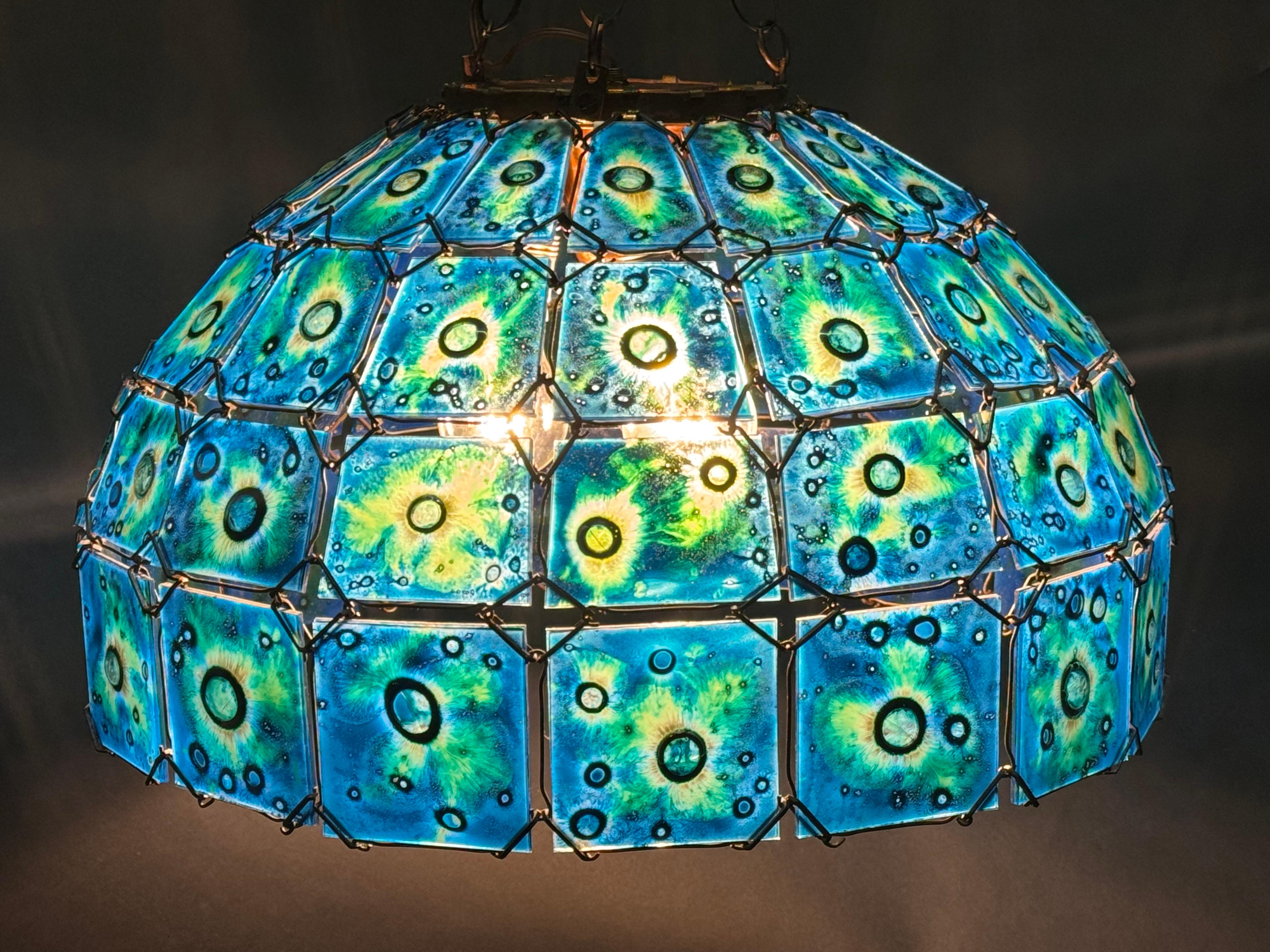 Art Déco Lampadario a sospensione in vetro e rame in stile Tiffany,  circa 1940 in vendita