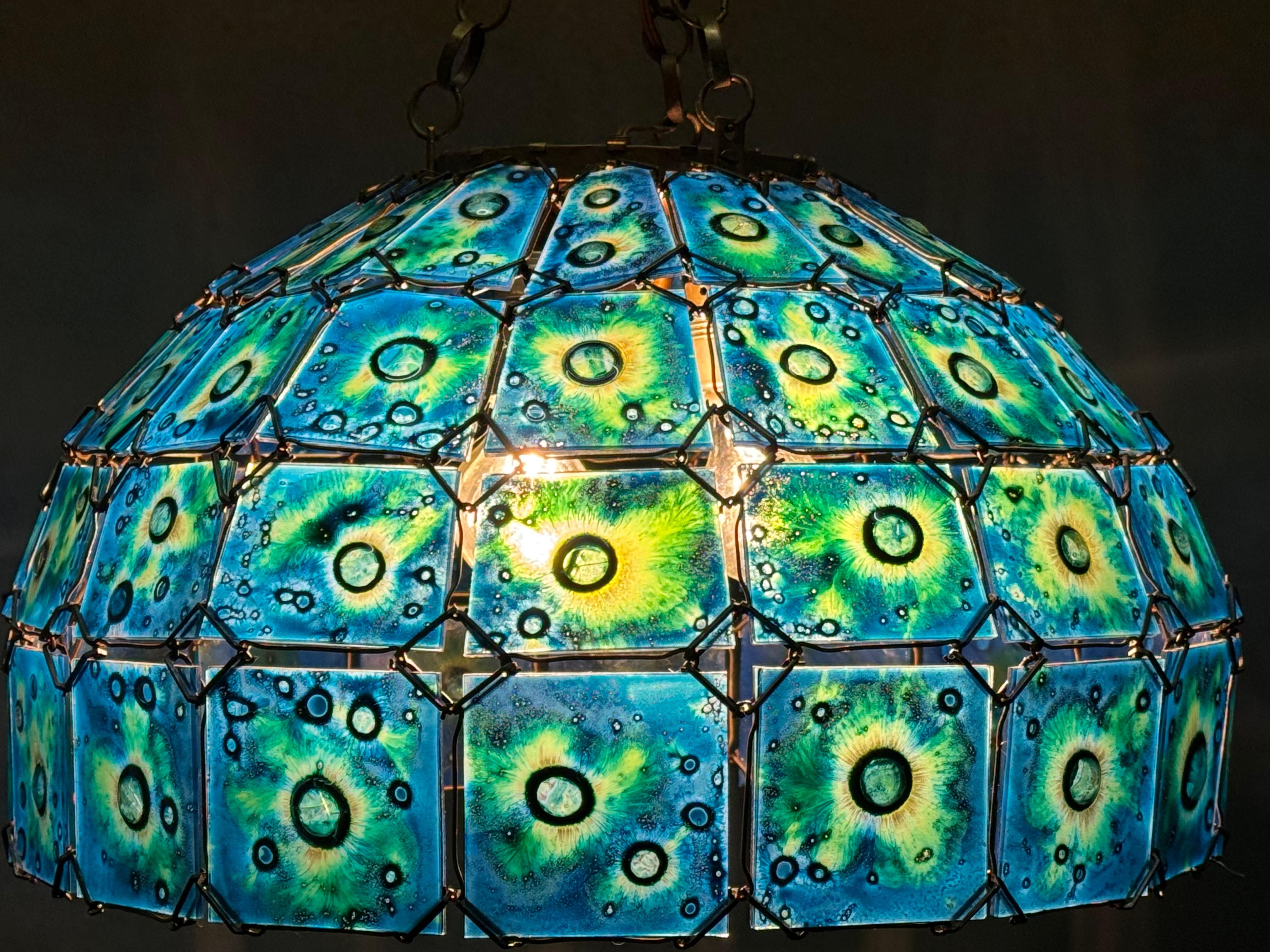 Sconosciuto Lampadario a sospensione in vetro e rame in stile Tiffany,  circa 1940 in vendita