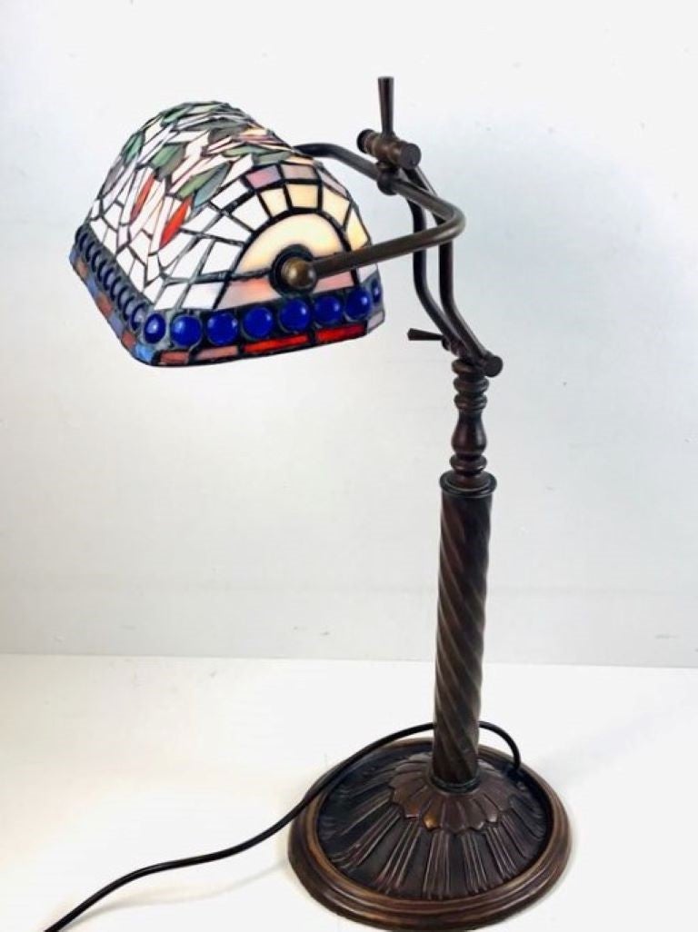 Lampe de bureau pour banquiers en verre plombé de style Tiffany Lampe de table, années 1950 en vente