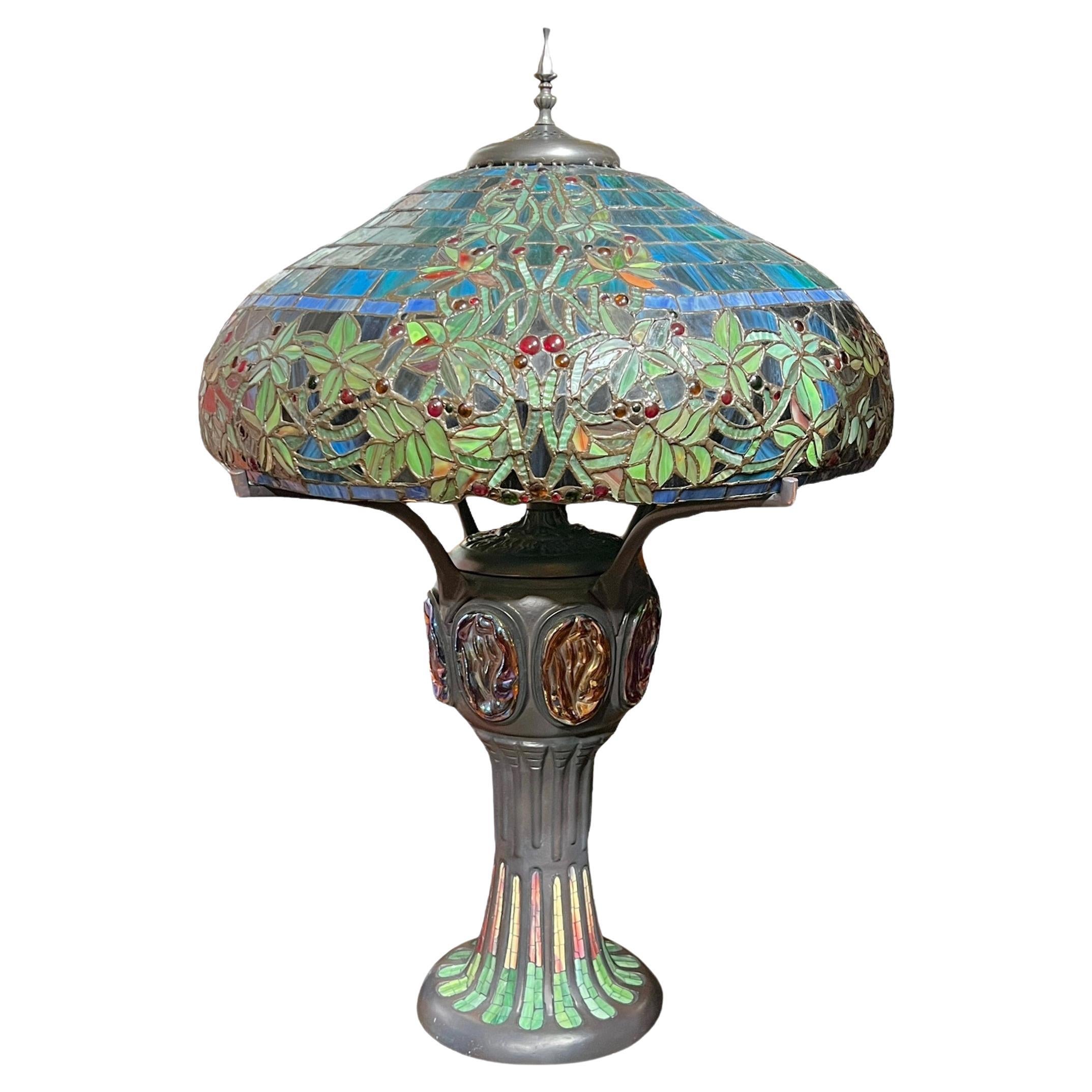 Lampe de table en verre plombé de style Tiffany en vente