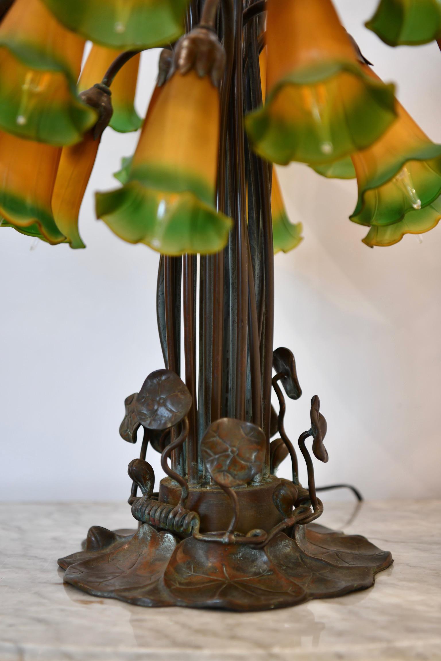 Tiffany Style Lily Table Lamp For Sale 11