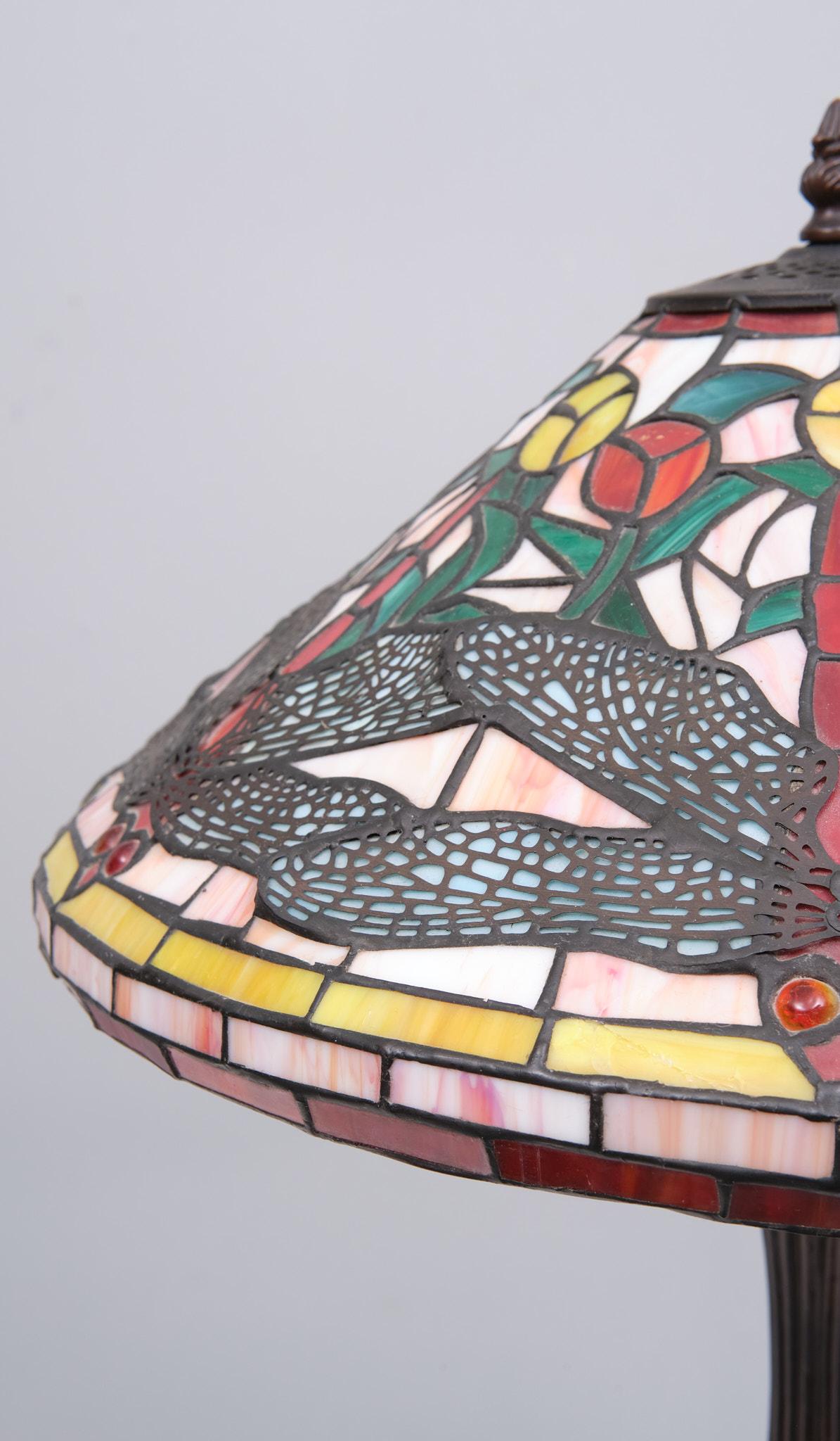 Lámpara de mesa Libélula de cristal tintado estilo Tiffany años 80 Art Nouveau en venta