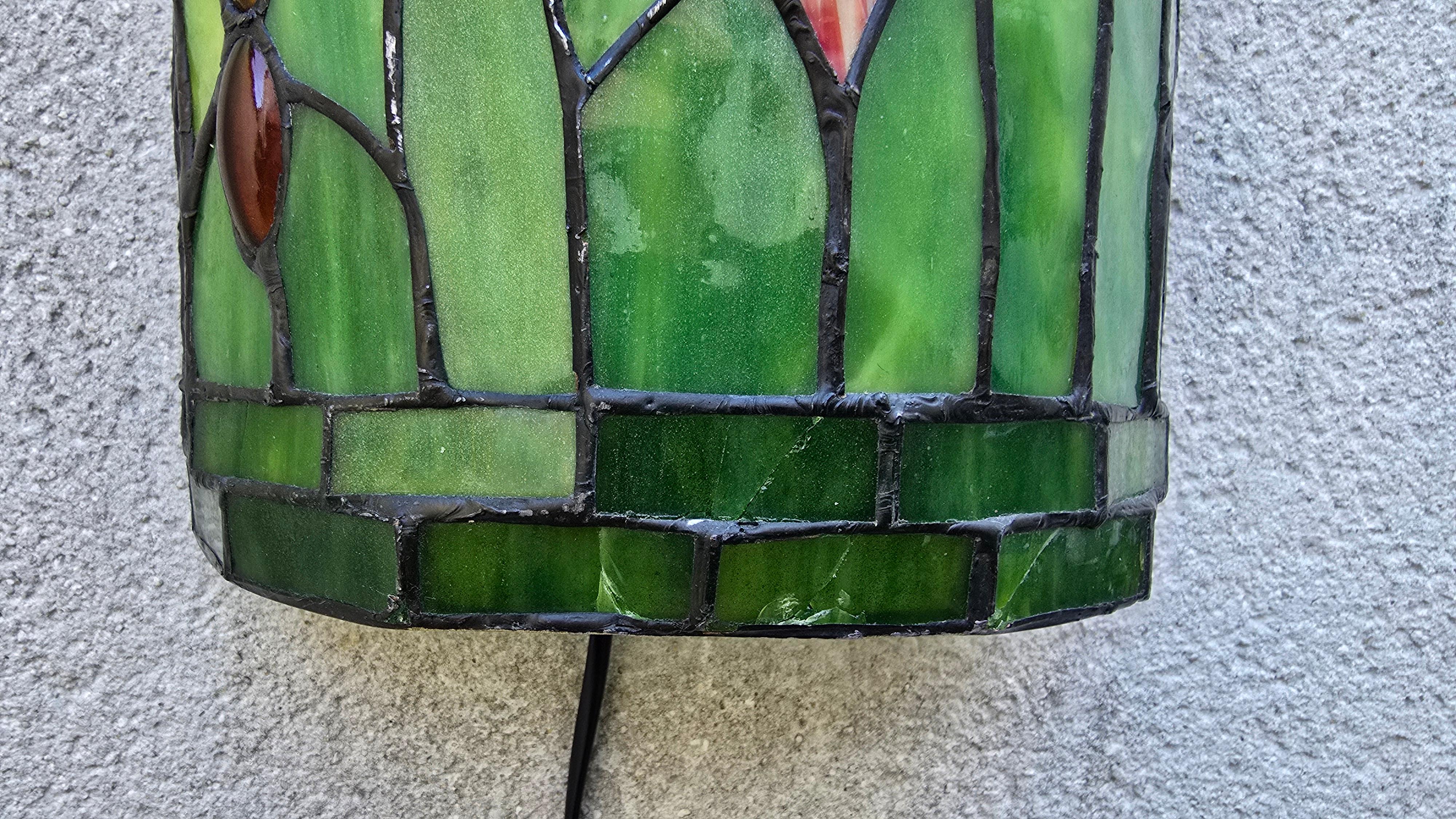 Aplique de pared con forma de libélula y vidrieras estilo Tiffany, finales del siglo XX en venta 3