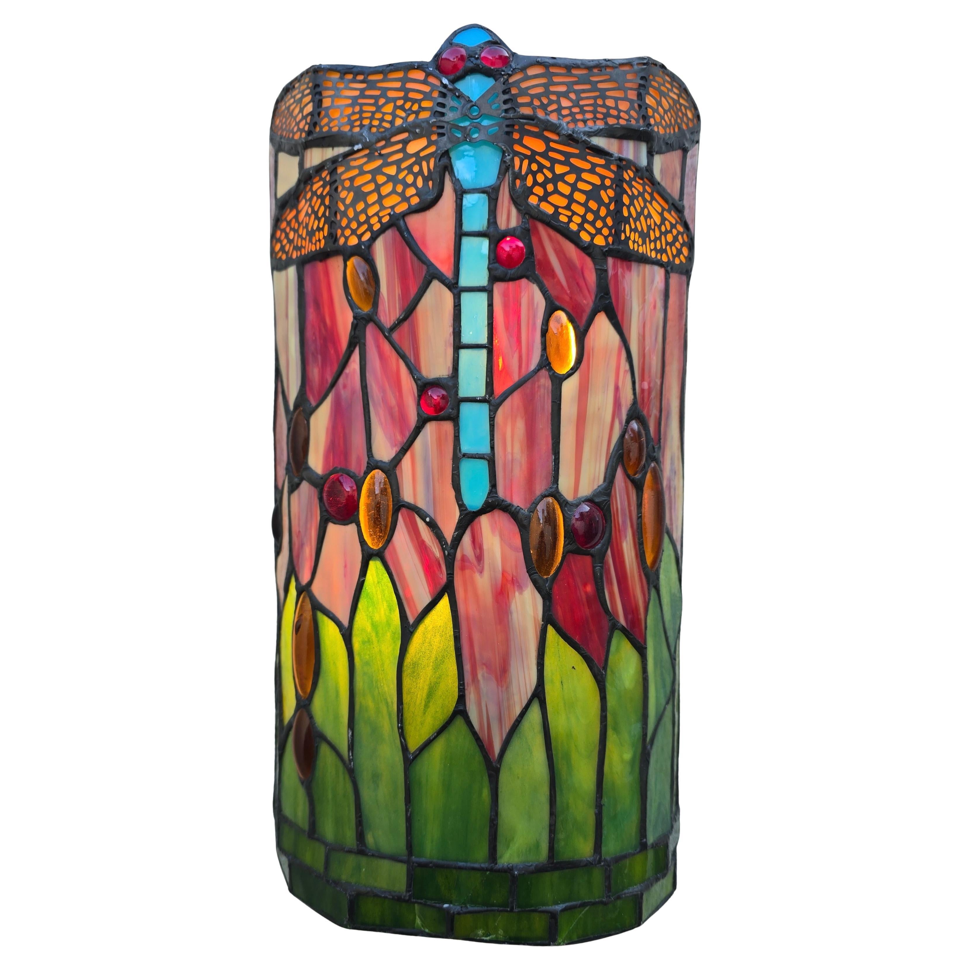 Aplique de pared con forma de libélula y vidrieras estilo Tiffany, finales del siglo XX en venta