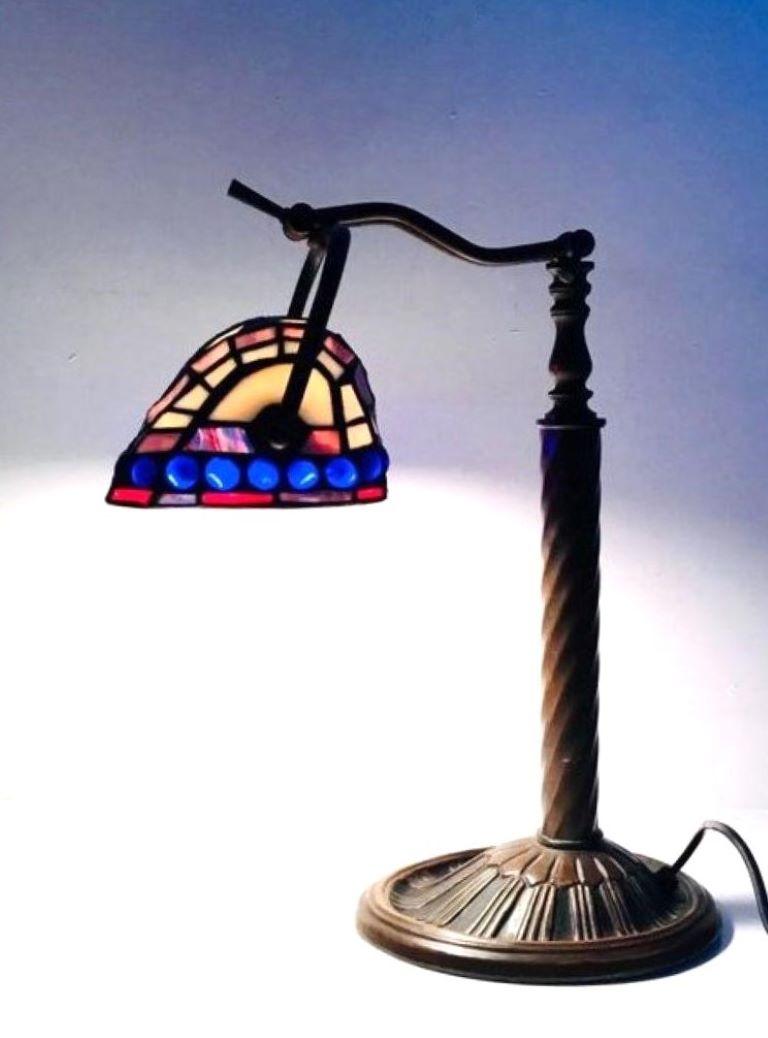 Tiffany Style Stained glass Tischlampe oder Schreibtischlampe, 1950er Jahre im Angebot 1