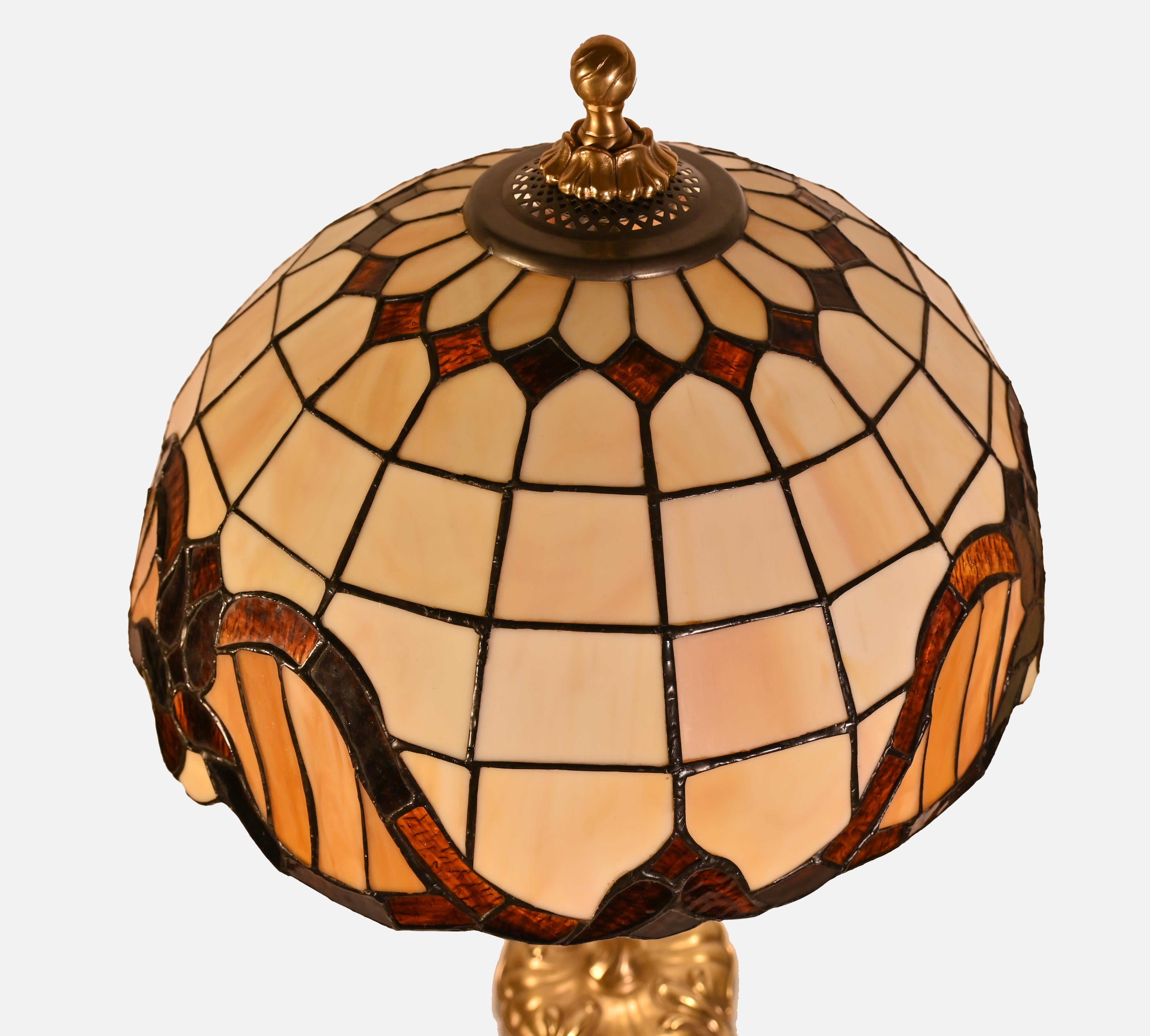 Tiffany Style Table Lamp, 1950s For Sale 1