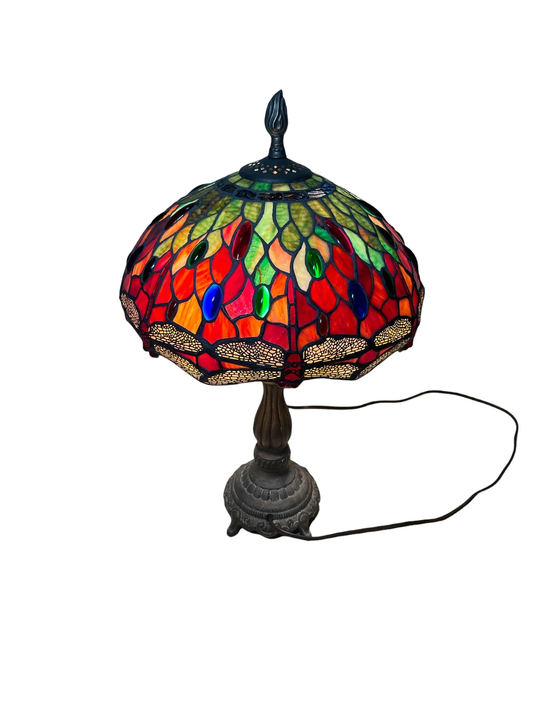 Tiffany Style Table Lamp With Dragonflies Design For Sale 4
